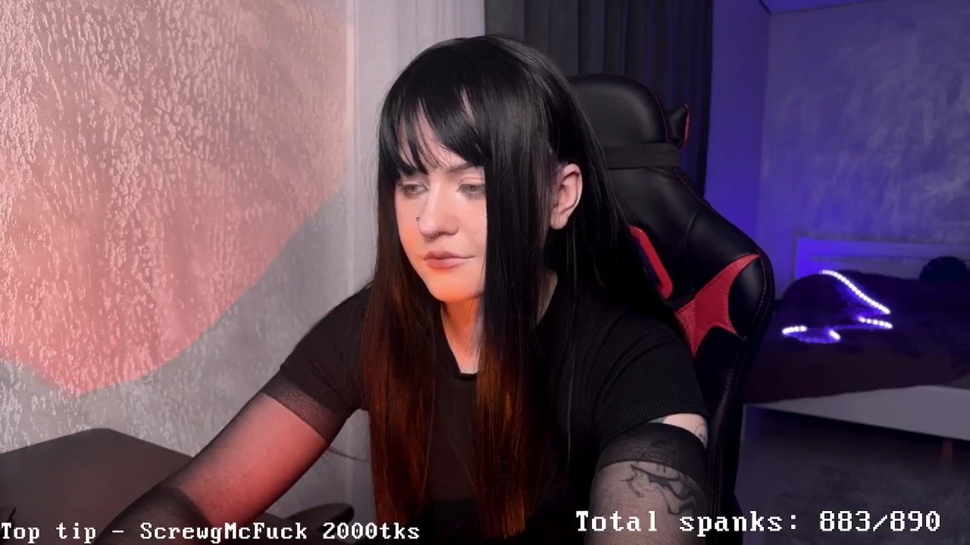 Gallery image thumbnail from AuthorityPass's myfreecams stream on, 12/19/2024, 02:00 image 4 of 20
