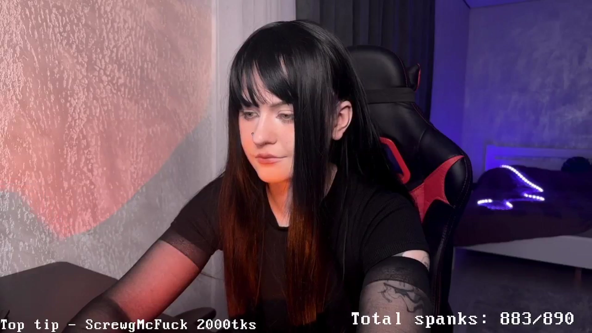 Gallery image thumbnail from AuthorityPass's myfreecams stream on, 12/19/2024, 02:00 image 3 of 20