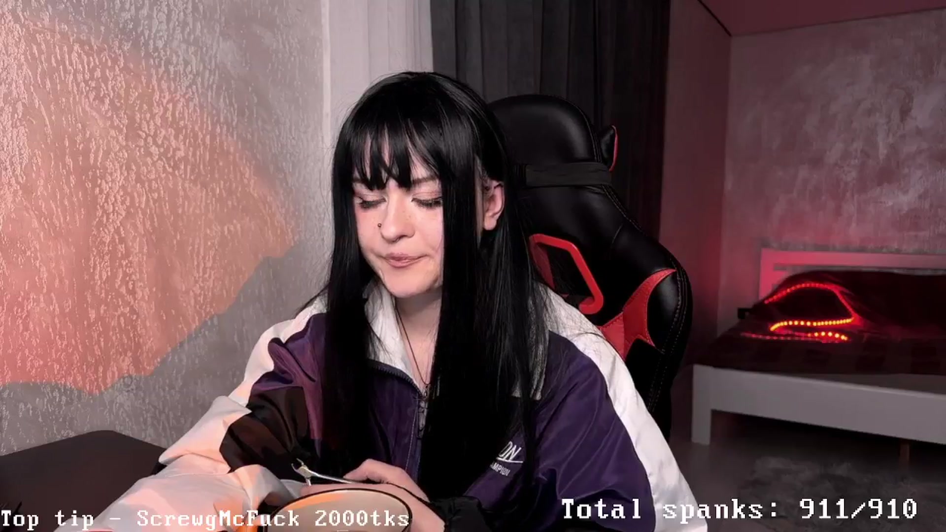 Gallery image thumbnail from AuthorityPass's myfreecams stream on, 12/30/2024, 24:33 image 6 of 20