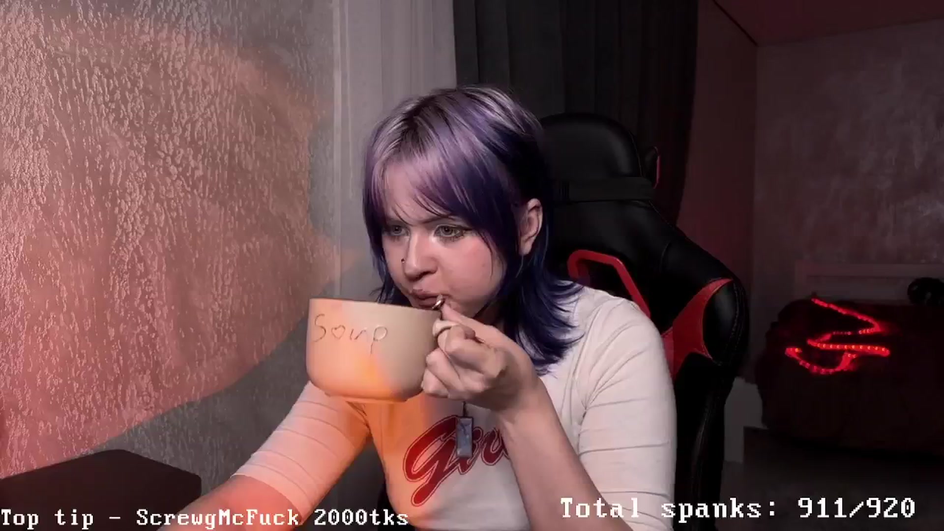 Gallery image thumbnail from AuthorityPass's myfreecams stream on, 01/02/2025, 23:11 image 4 of 20