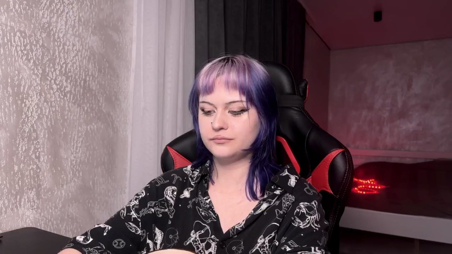 Gallery image thumbnail from AuthorityPass's myfreecams stream on, 01/16/2025, 21:47 image 17 of 20