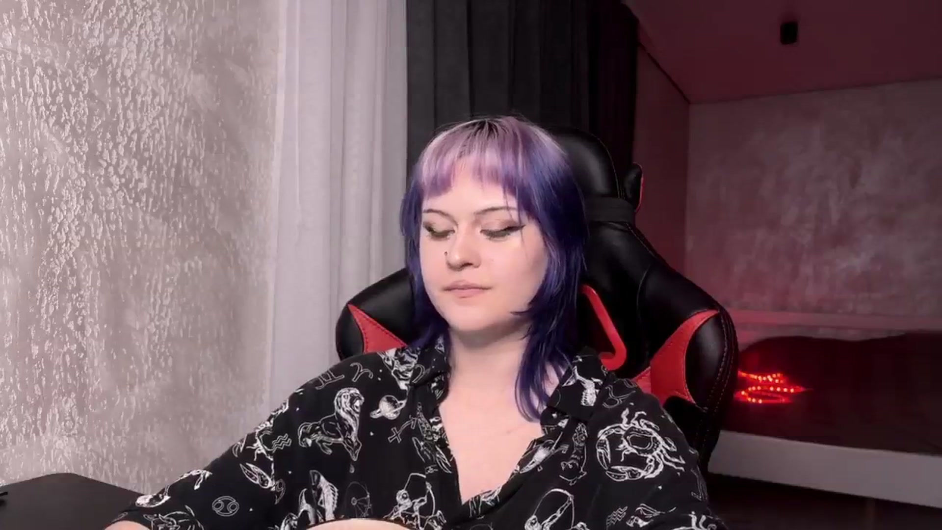 Gallery image thumbnail from AuthorityPass's myfreecams stream on, 01/16/2025, 22:07 image 4 of 20