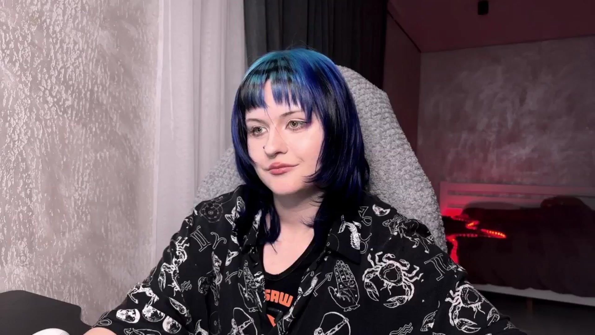 Gallery image thumbnail from AuthorityPass's myfreecams stream on, 01/17/2025, 21:35 image 2 of 20