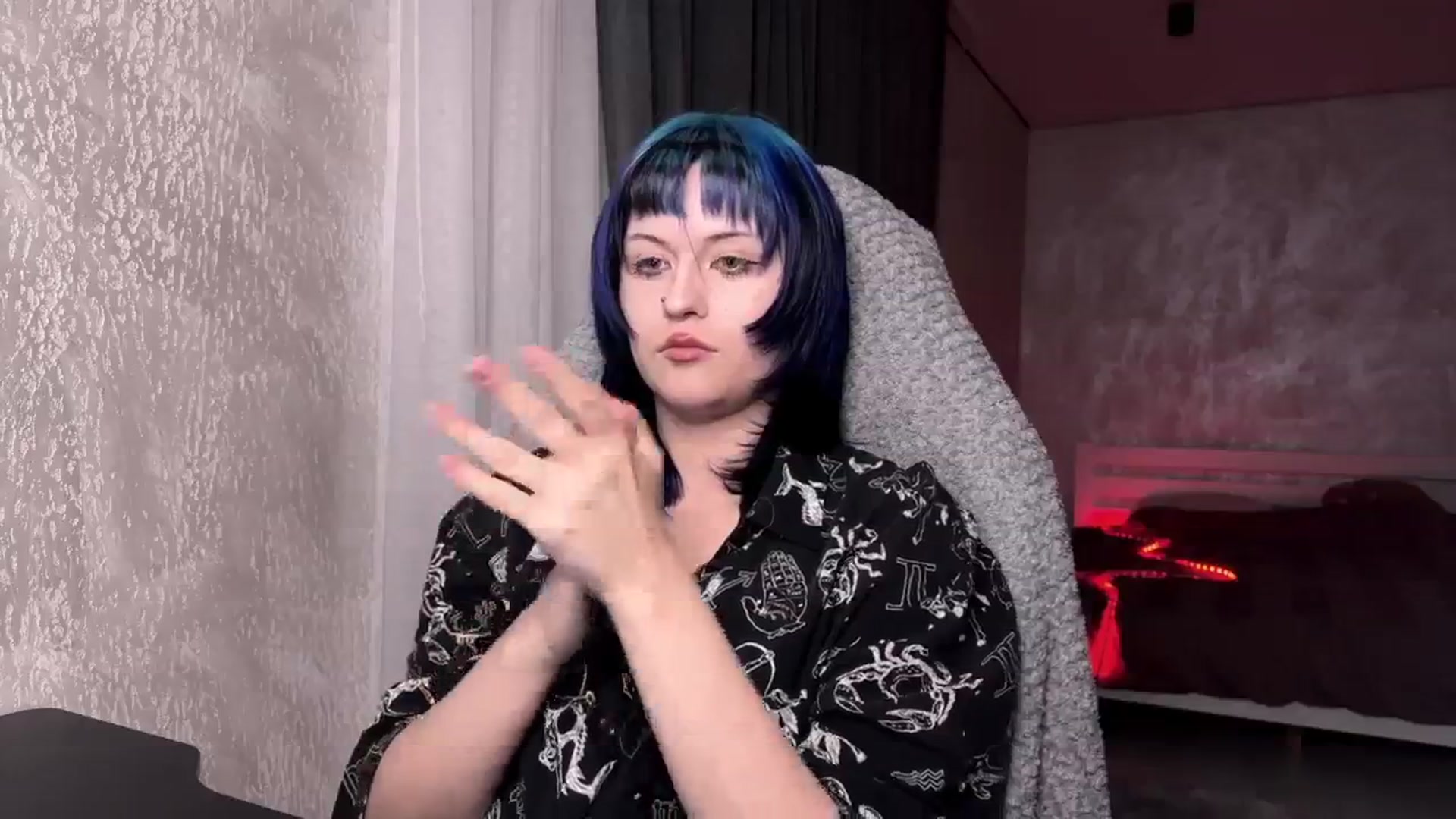 Gallery image thumbnail from AuthorityPass's myfreecams stream on, 01/17/2025, 21:35 image 5 of 20