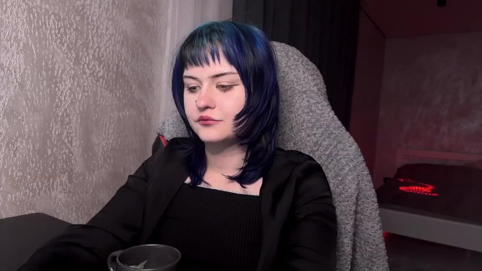 Gallery image thumbnail from AuthorityPass's myfreecams stream on, 01/19/2025, 21:17 image 12 of 20