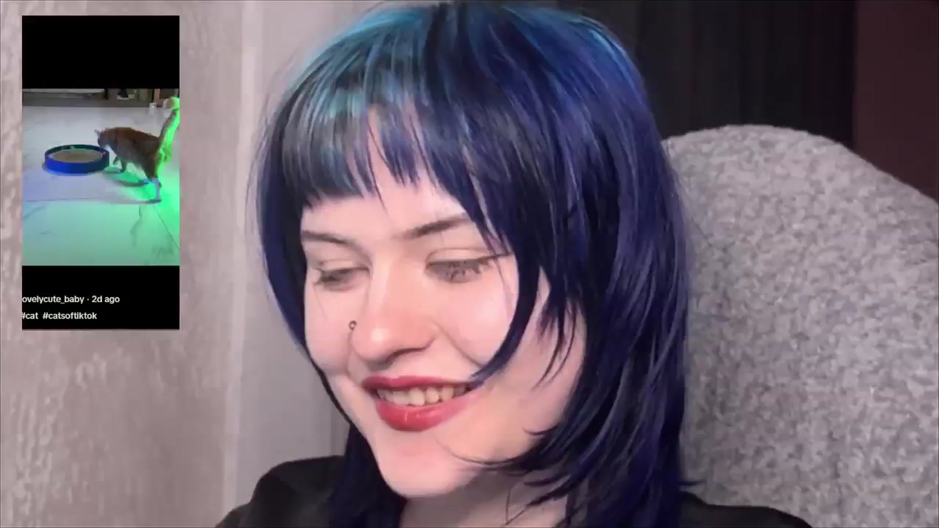 Gallery image thumbnail from AuthorityPass's myfreecams stream on, 01/19/2025, 22:42 image 17 of 20