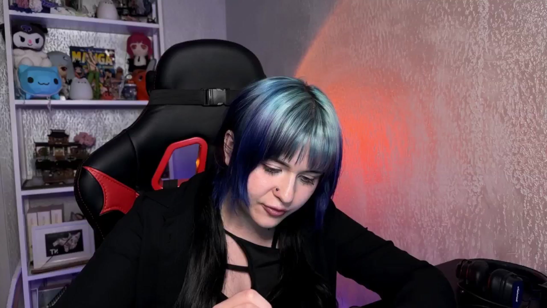 Gallery image thumbnail from AuthorityPass's myfreecams stream on, 02/16/2025, 23:05 image 11 of 20