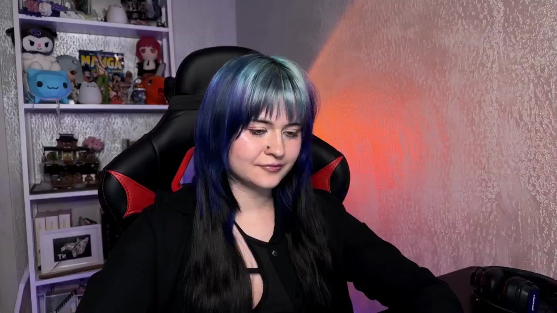 Gallery image thumbnail from AuthorityPass's myfreecams stream on, 02/16/2025, 23:05 image 6 of 20