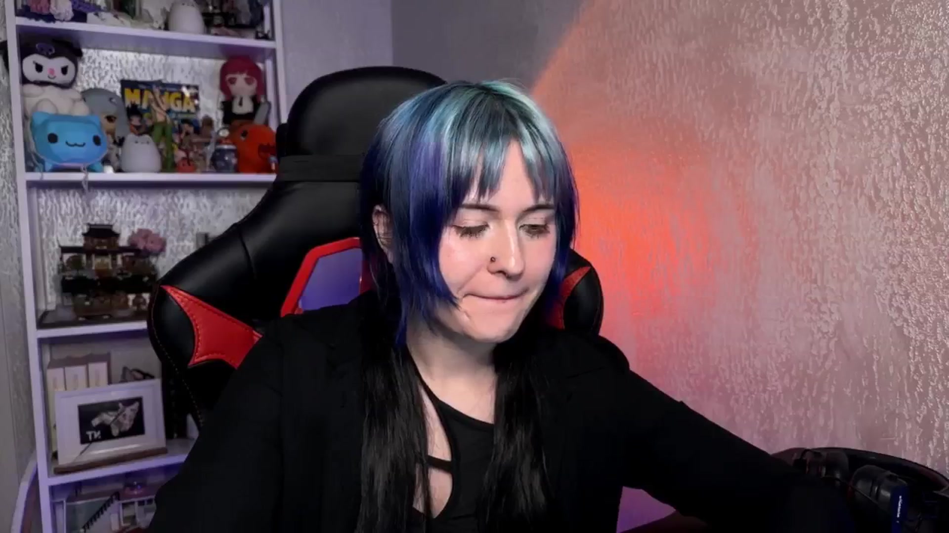 Gallery image thumbnail from AuthorityPass's myfreecams stream on, 02/16/2025, 23:05 image 14 of 20