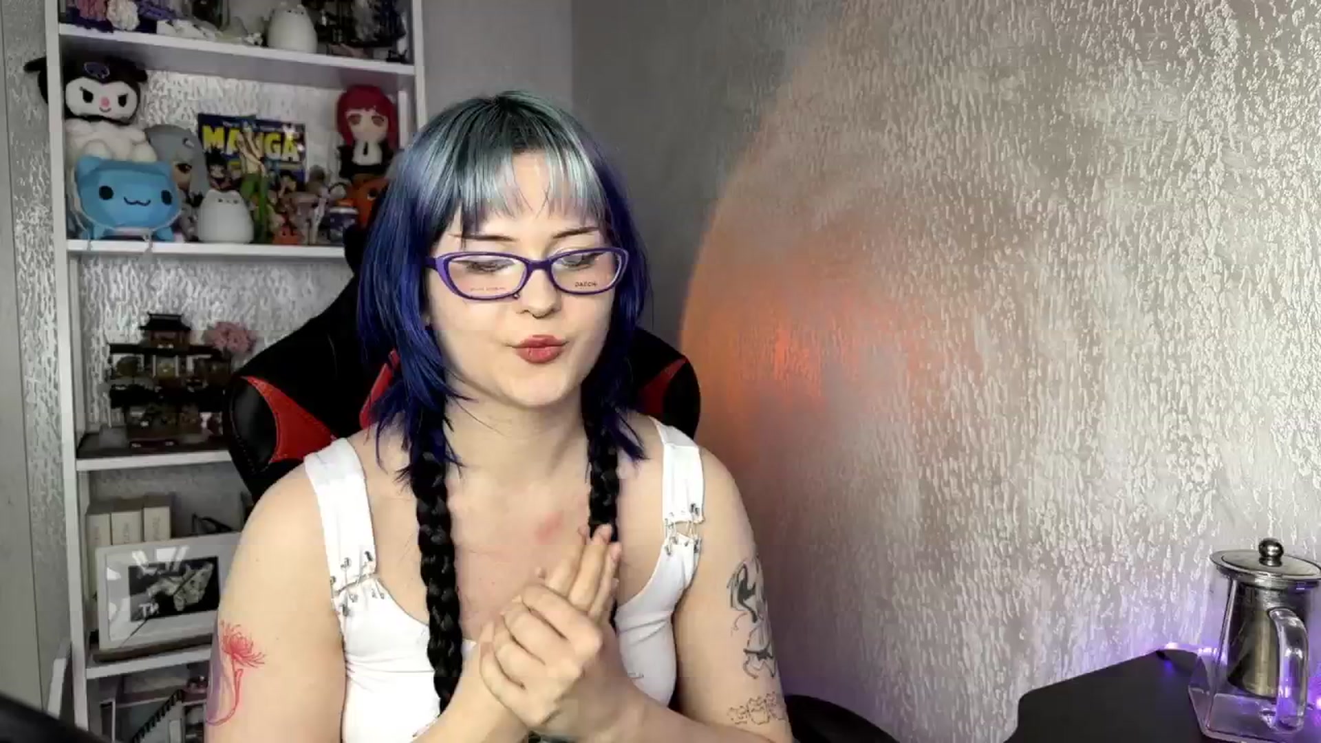 Gallery image thumbnail from AuthorityPass's myfreecams stream on, 02/28/2025, 01:07 image 10 of 20