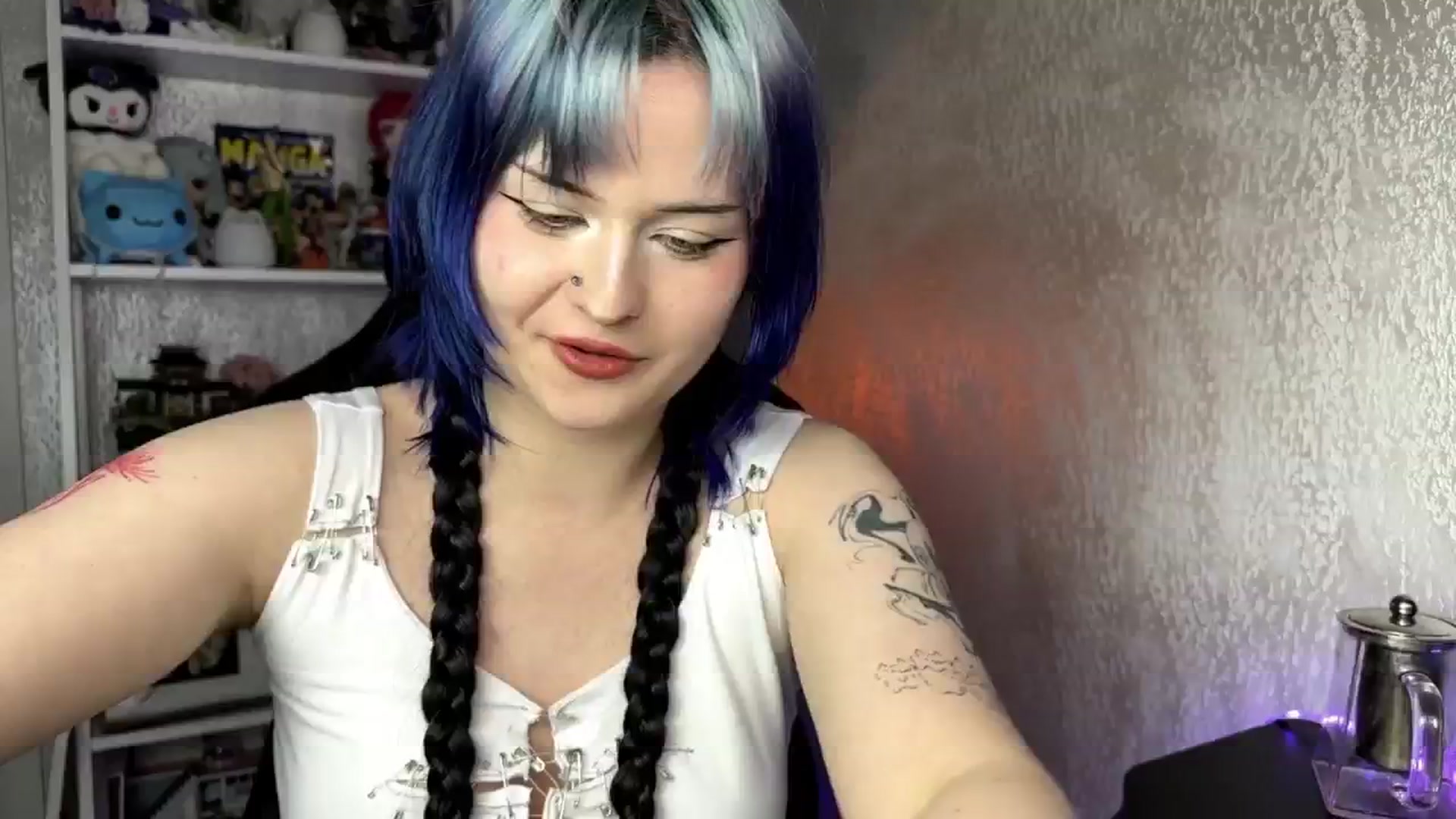 Gallery image thumbnail from AuthorityPass's myfreecams stream on, 02/28/2025, 01:07 image 1 of 20