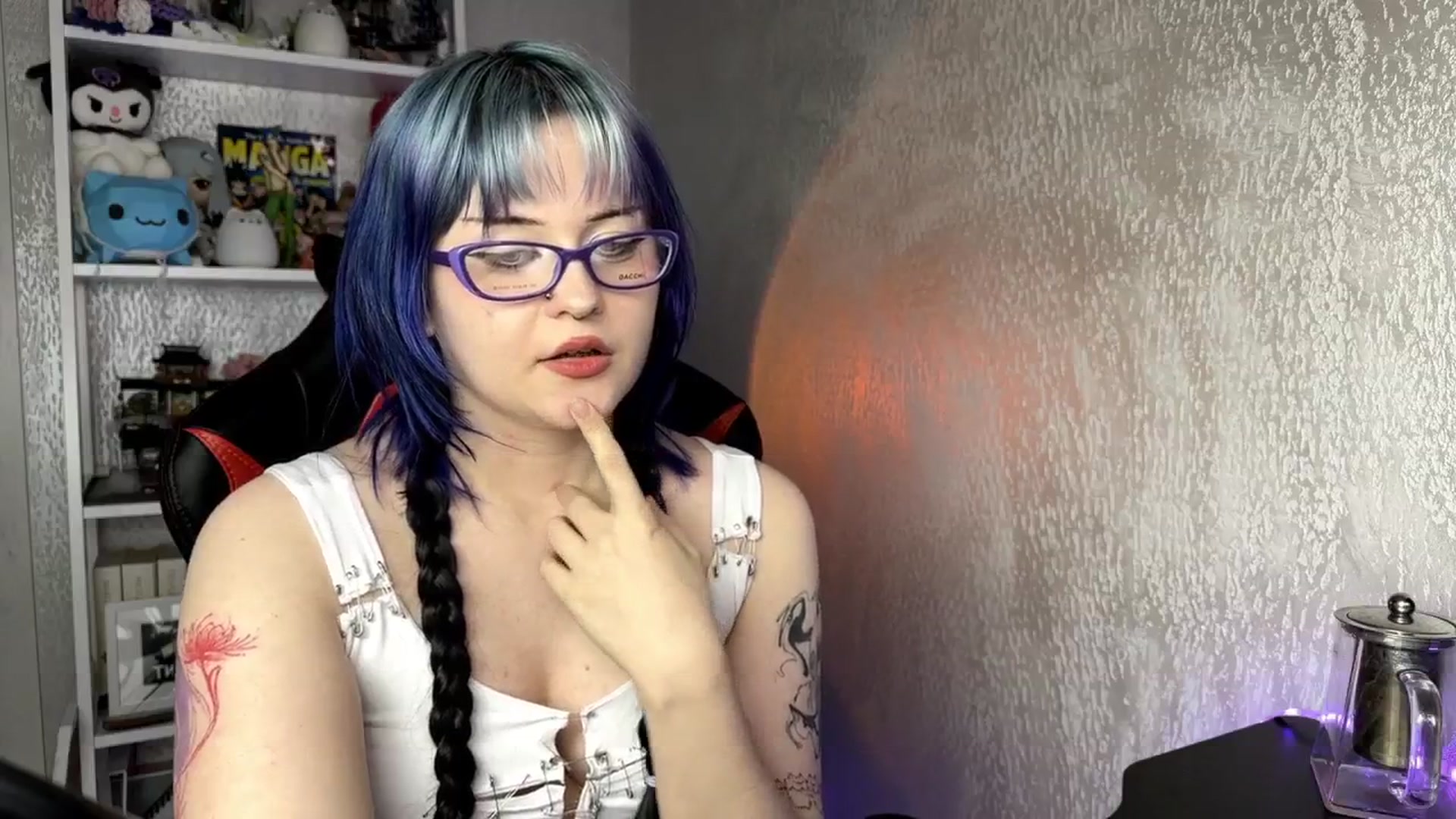 Gallery image thumbnail from AuthorityPass's myfreecams stream on, 02/28/2025, 01:07 image 18 of 20