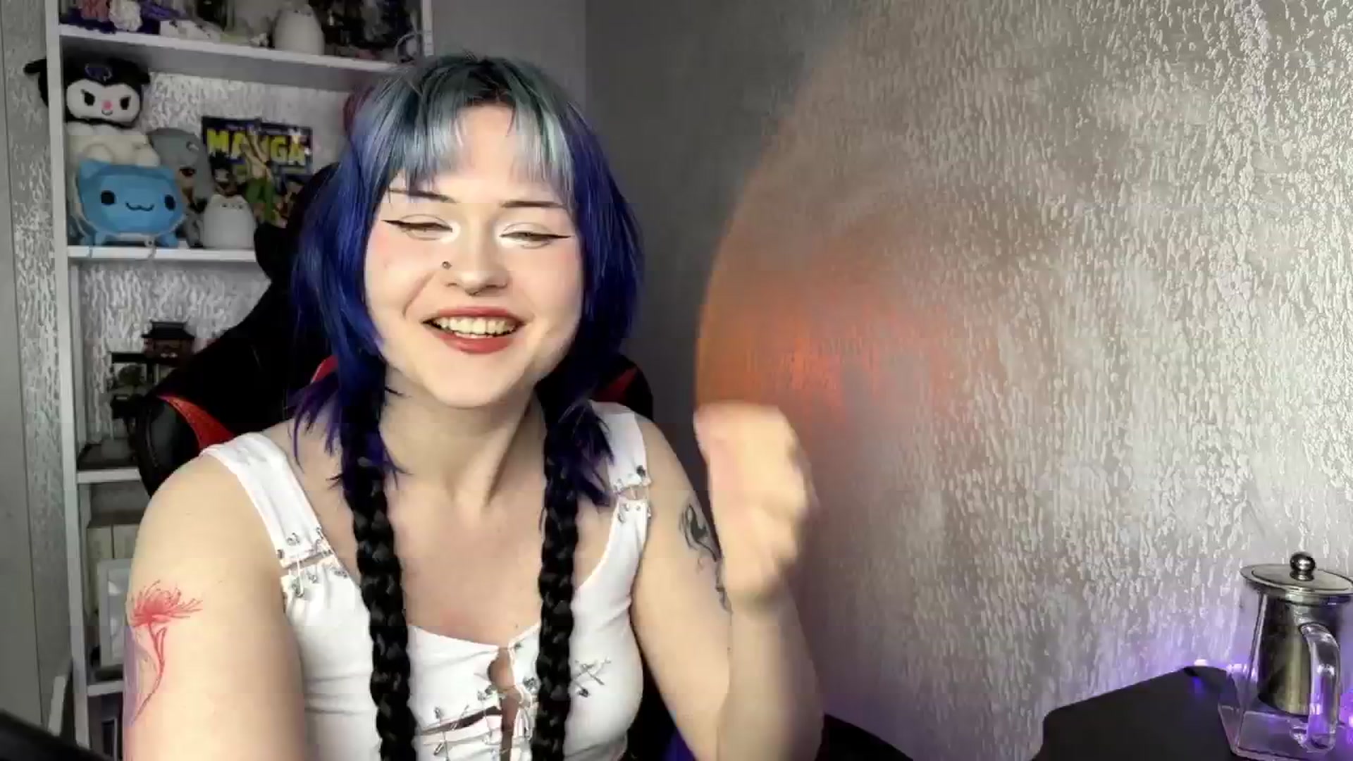 Gallery image thumbnail from AuthorityPass's myfreecams stream on, 02/28/2025, 01:07 image 2 of 20