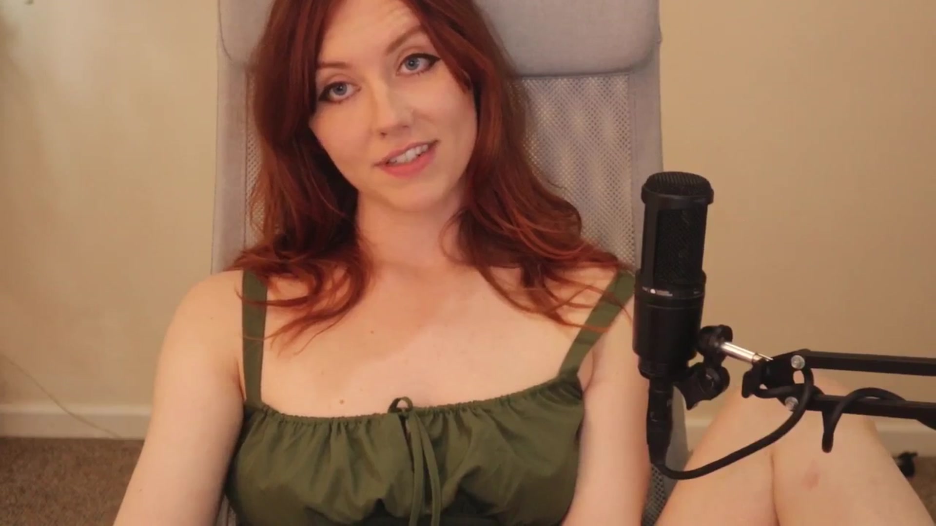 Gallery image thumbnail from AutomicBlue's myfreecams stream on, 04/28/2026, 13:25 image 6 of 20