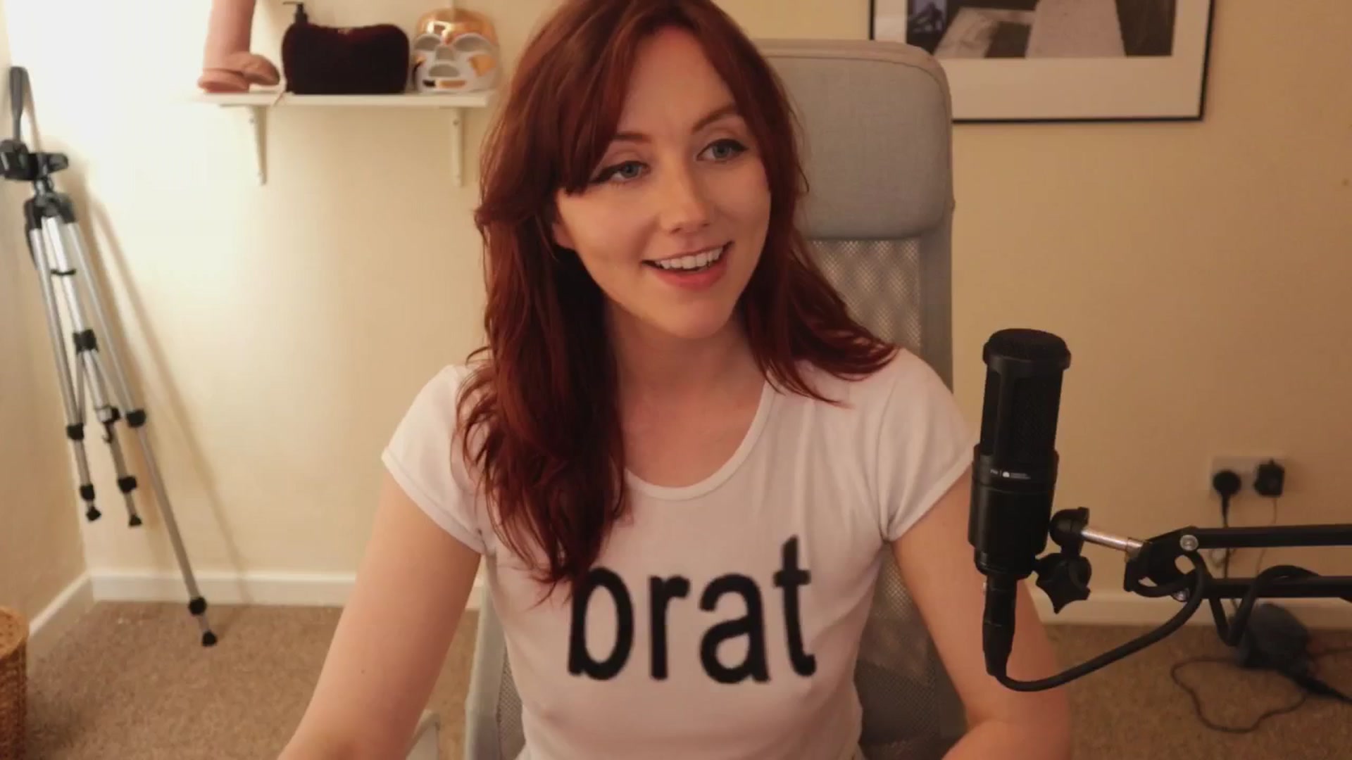 Gallery image thumbnail from AutomicBlue's myfreecams stream on, 05/04/2026, 14:18 image 2 of 20