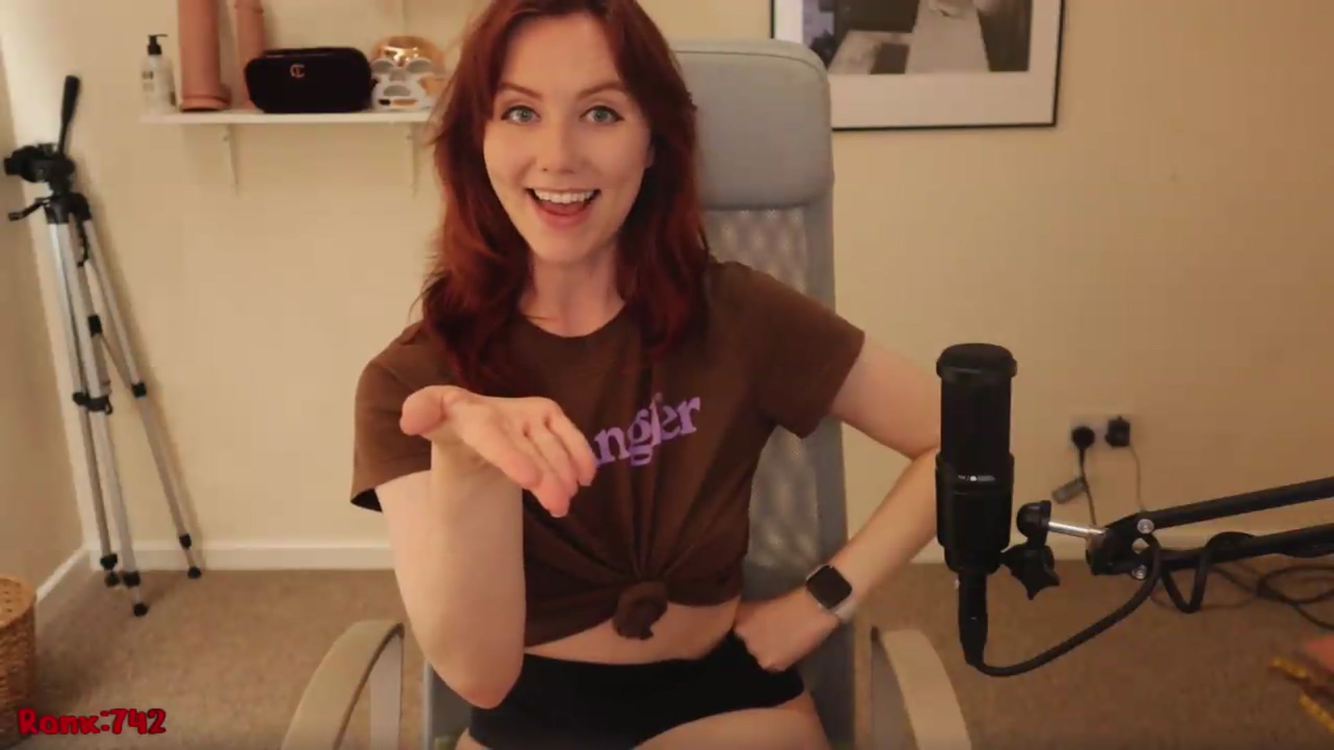 Gallery image thumbnail from AutomicBlue's myfreecams stream on, 05/06/2026, 11:44 image 12 of 20