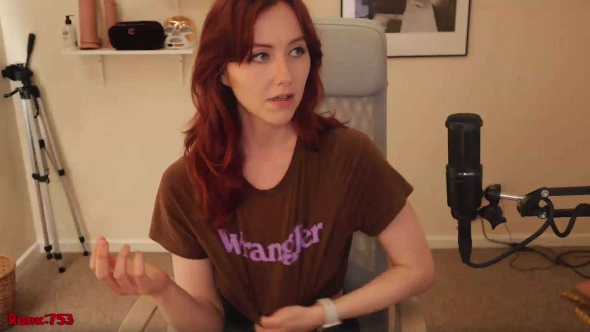 Gallery image thumbnail from AutomicBlue's myfreecams stream on, 05/06/2026, 11:44 image 5 of 20