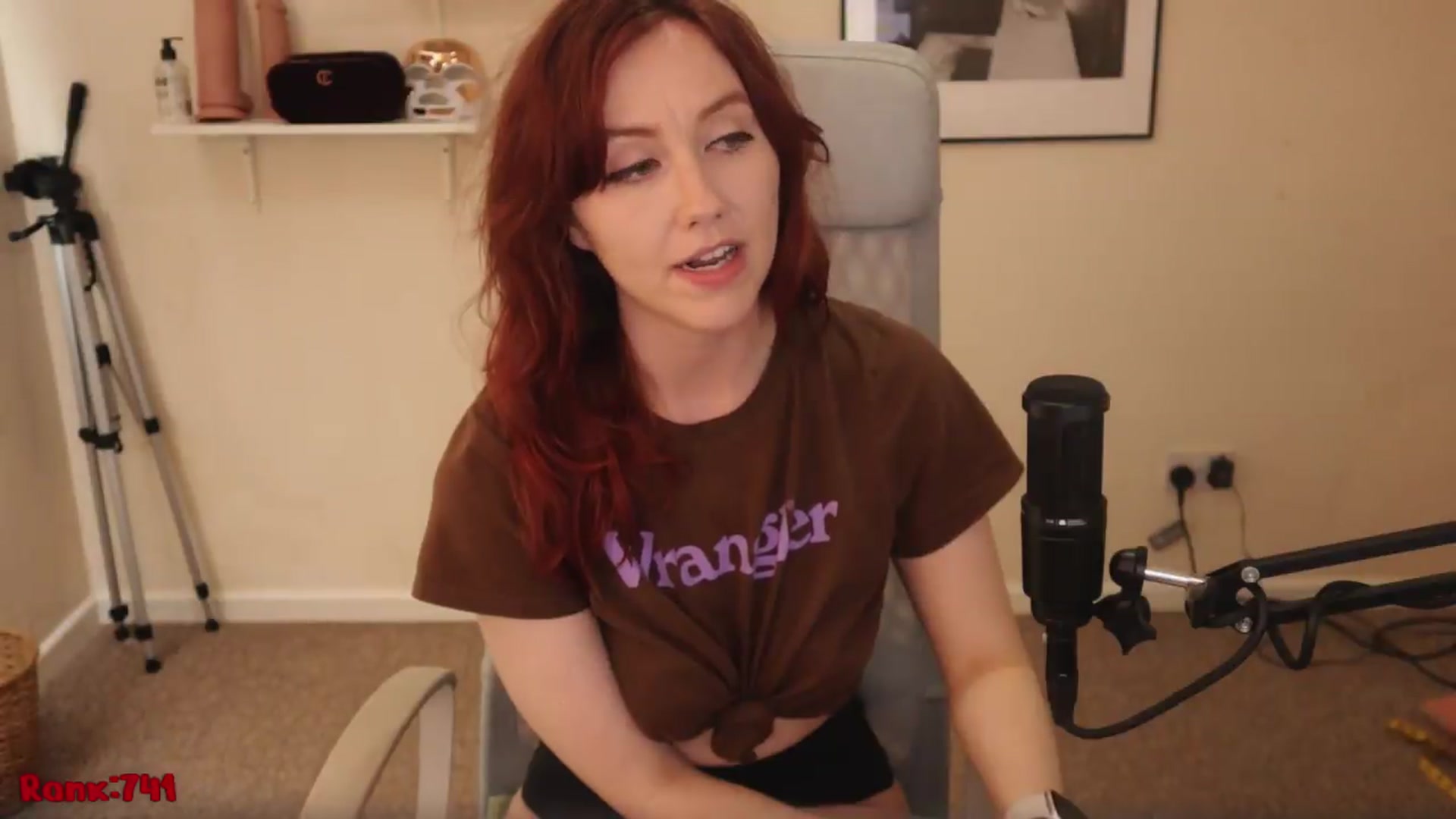 Gallery image thumbnail from AutomicBlue's myfreecams stream on, 05/06/2026, 11:44 image 14 of 20