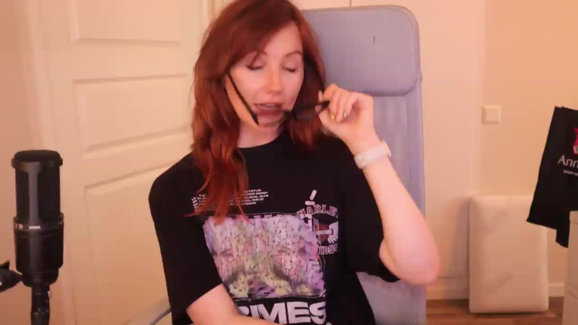 Gallery image thumbnail from AutomicBlue's myfreecams stream on, 06/23/2026, 13:48 image 5 of 20
