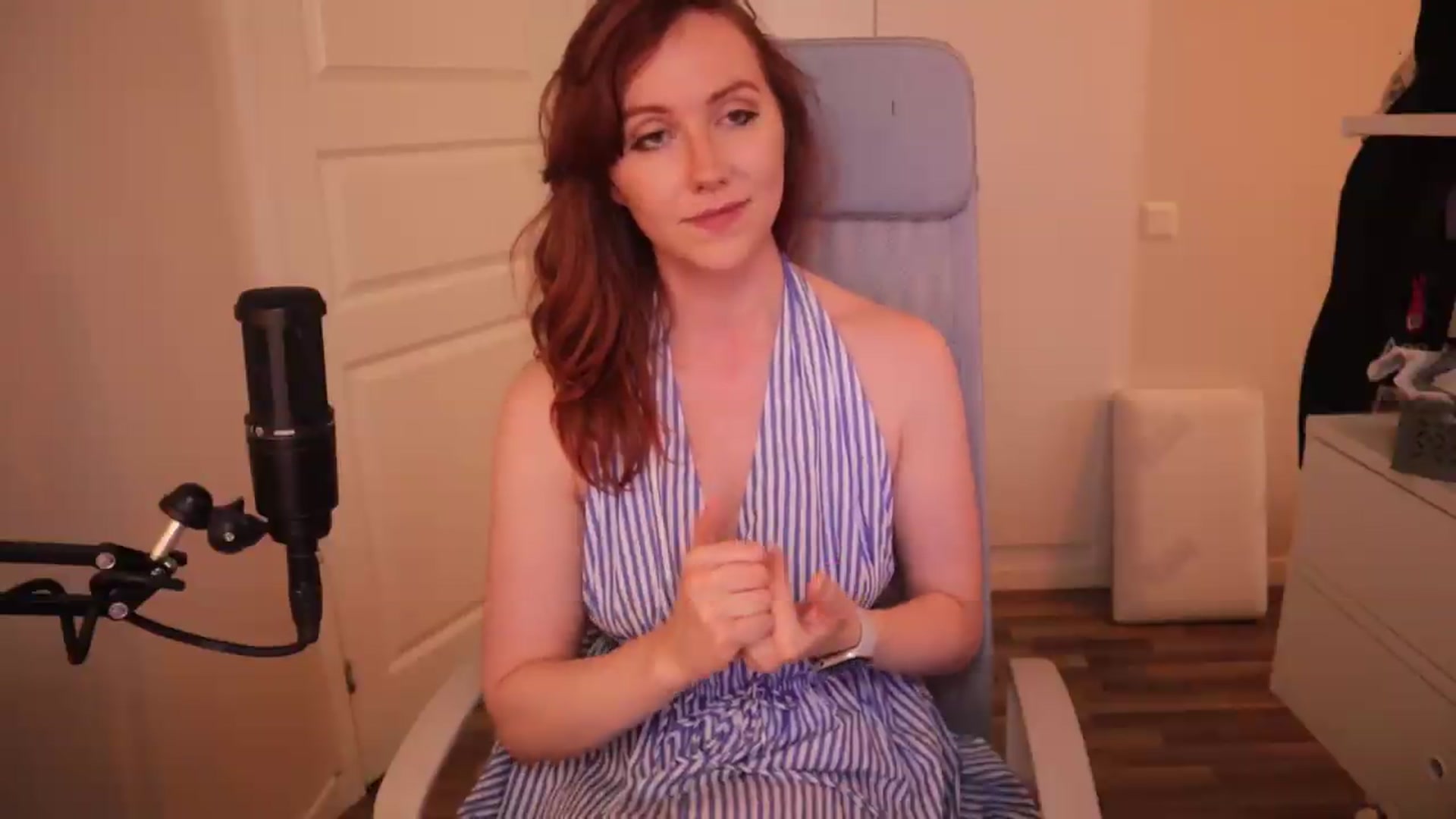Gallery image thumbnail from AutomicBlue's myfreecams stream on, 06/24/2026, 14:07 image 8 of 20