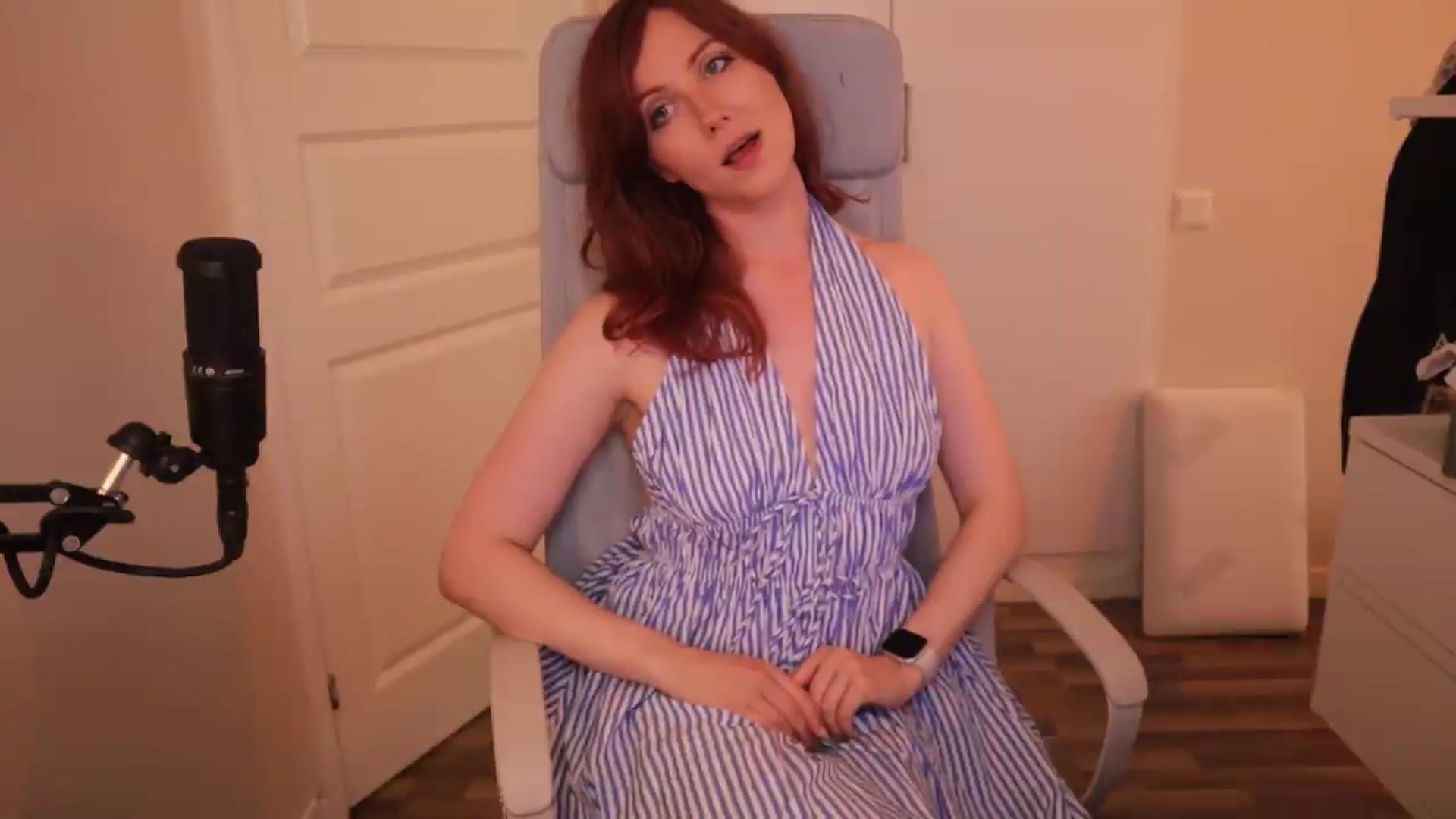 Gallery image thumbnail from AutomicBlue's myfreecams stream on, 06/24/2026, 14:07 image 9 of 20