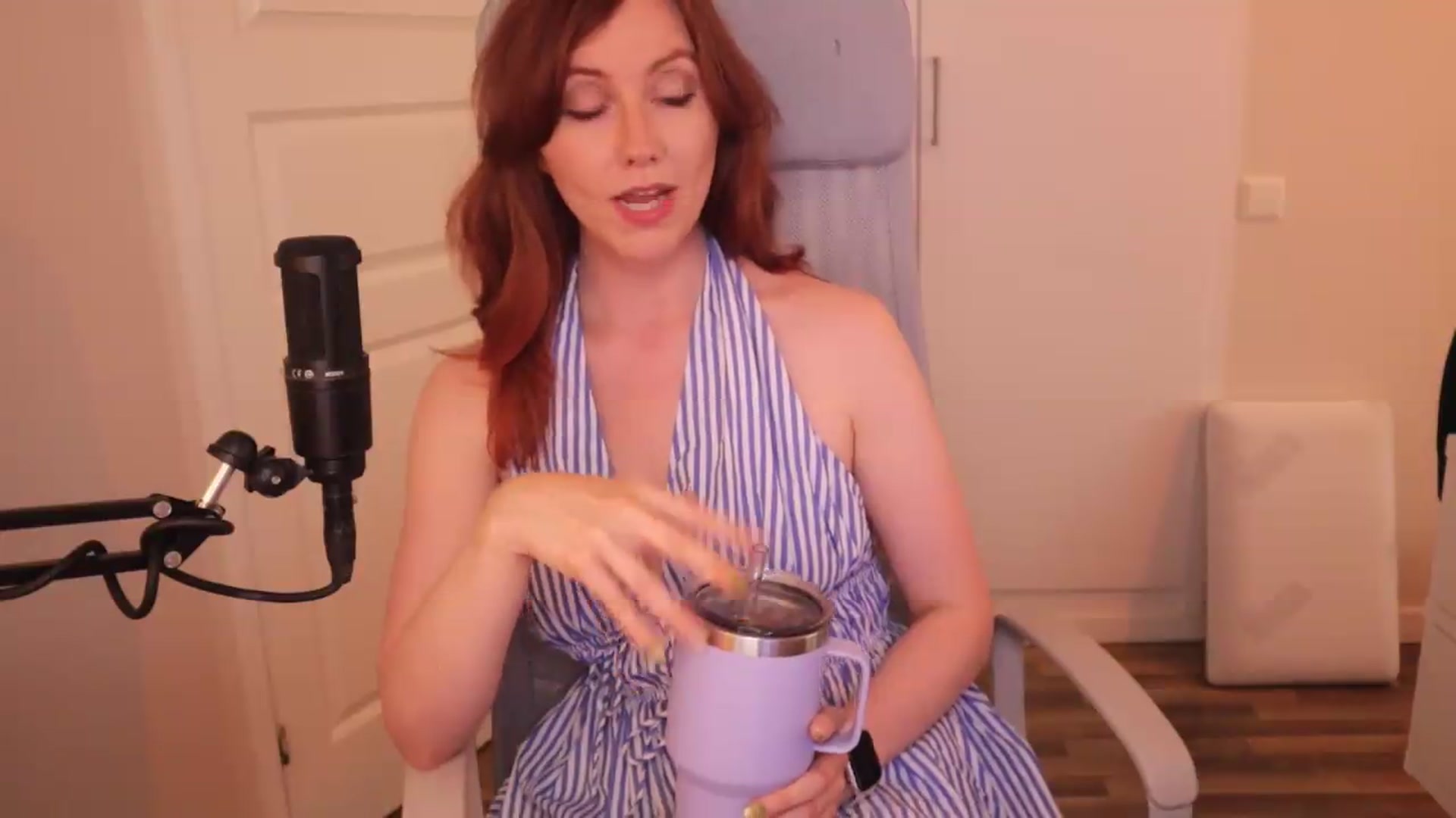 Gallery image thumbnail from AutomicBlue's myfreecams stream on, 06/24/2026, 14:07 image 10 of 20
