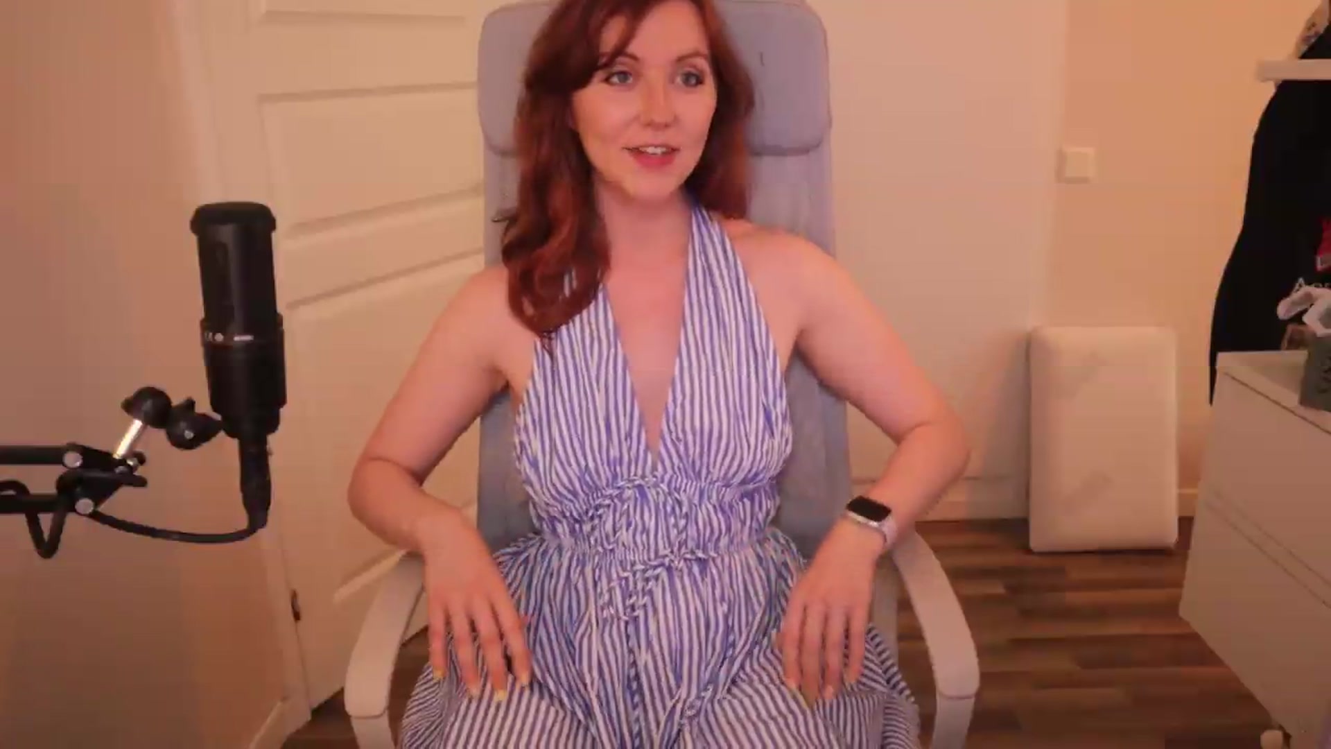 Gallery image thumbnail from AutomicBlue's myfreecams stream on, 06/24/2026, 14:07 image 5 of 20