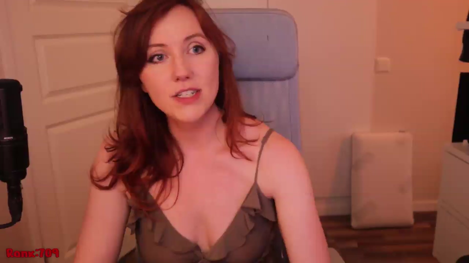 Gallery image thumbnail from AutomicBlue's myfreecams stream on, 07/06/2026, 15:18 image 11 of 20