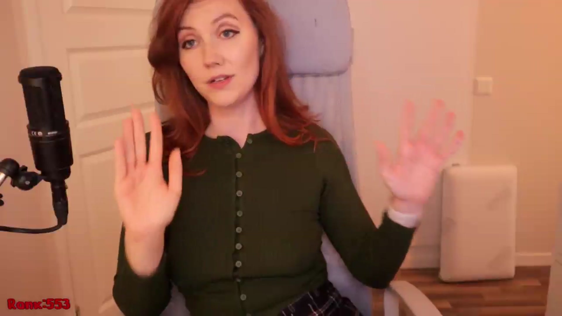 Gallery image thumbnail from AutomicBlue's myfreecams stream on, 07/08/2026, 12:36 image 15 of 20
