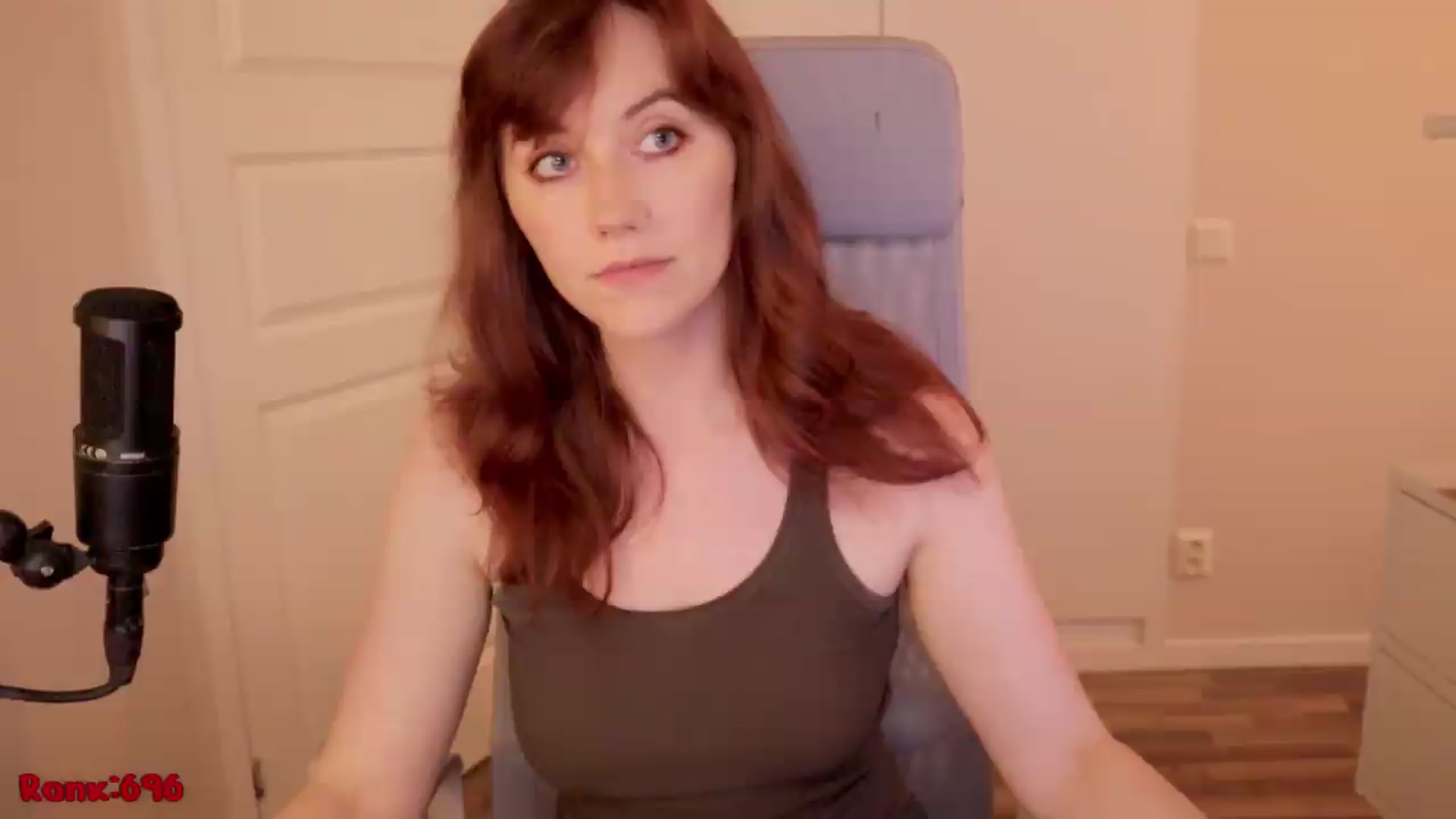 Gallery image thumbnail from AutomicBlue's myfreecams stream on, 07/17/2026, 14:22 image 1 of 20