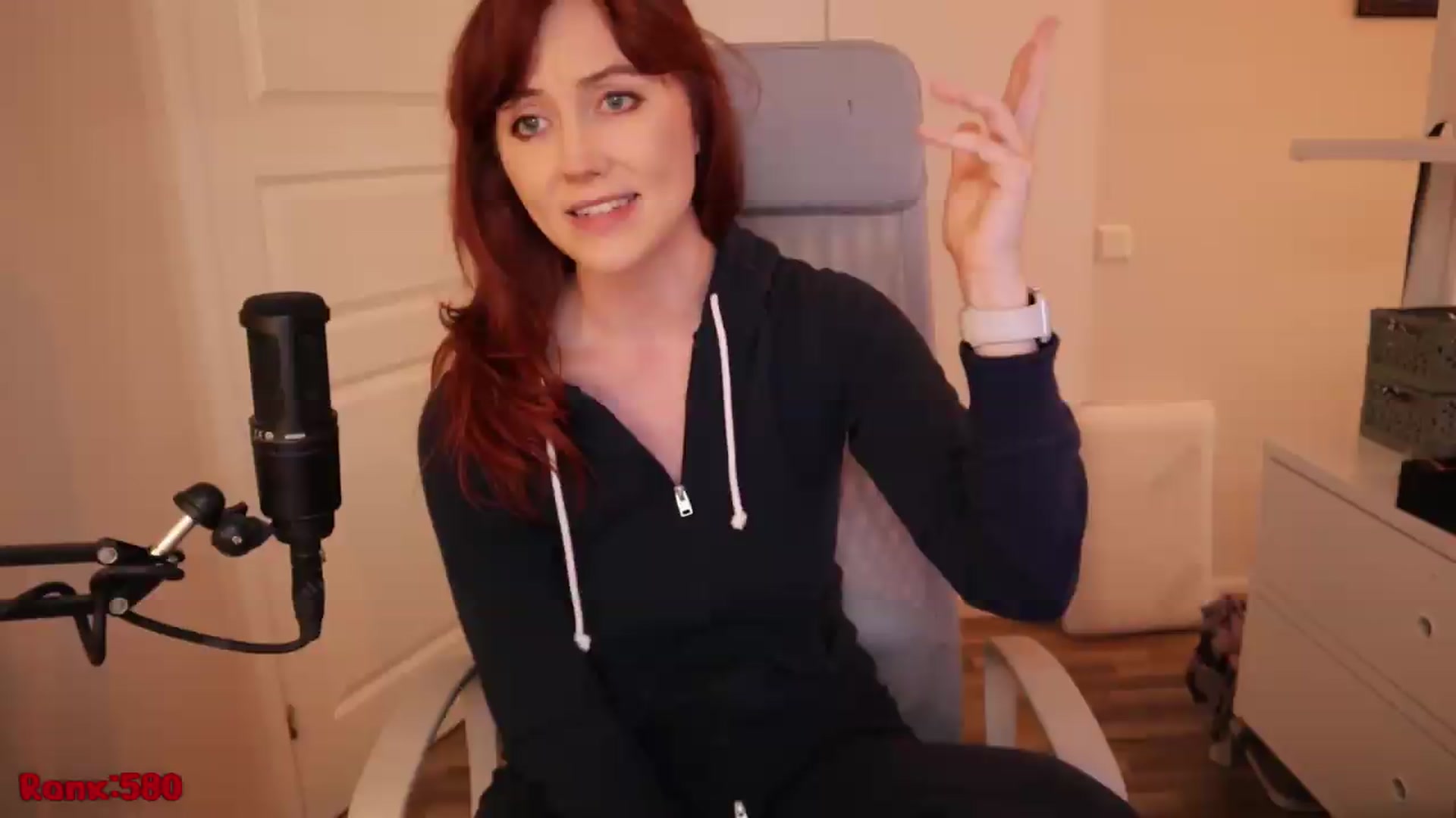 Gallery image thumbnail from AutomicBlue's myfreecams stream on, 07/28/2026, 12:19 image 4 of 20