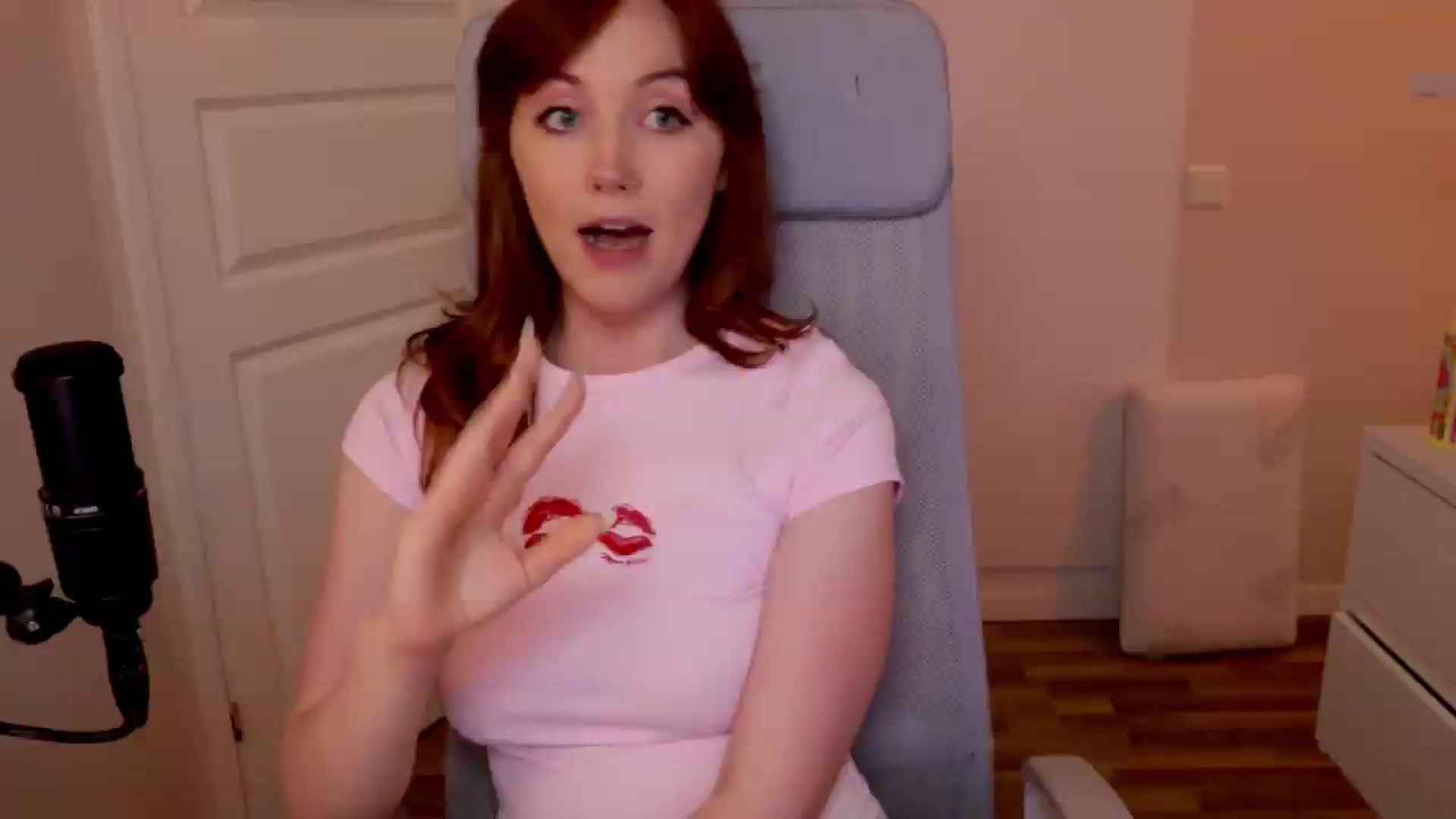Gallery image thumbnail from AutomicBlue's myfreecams stream on, 08/17/2026, 12:55 image 19 of 20