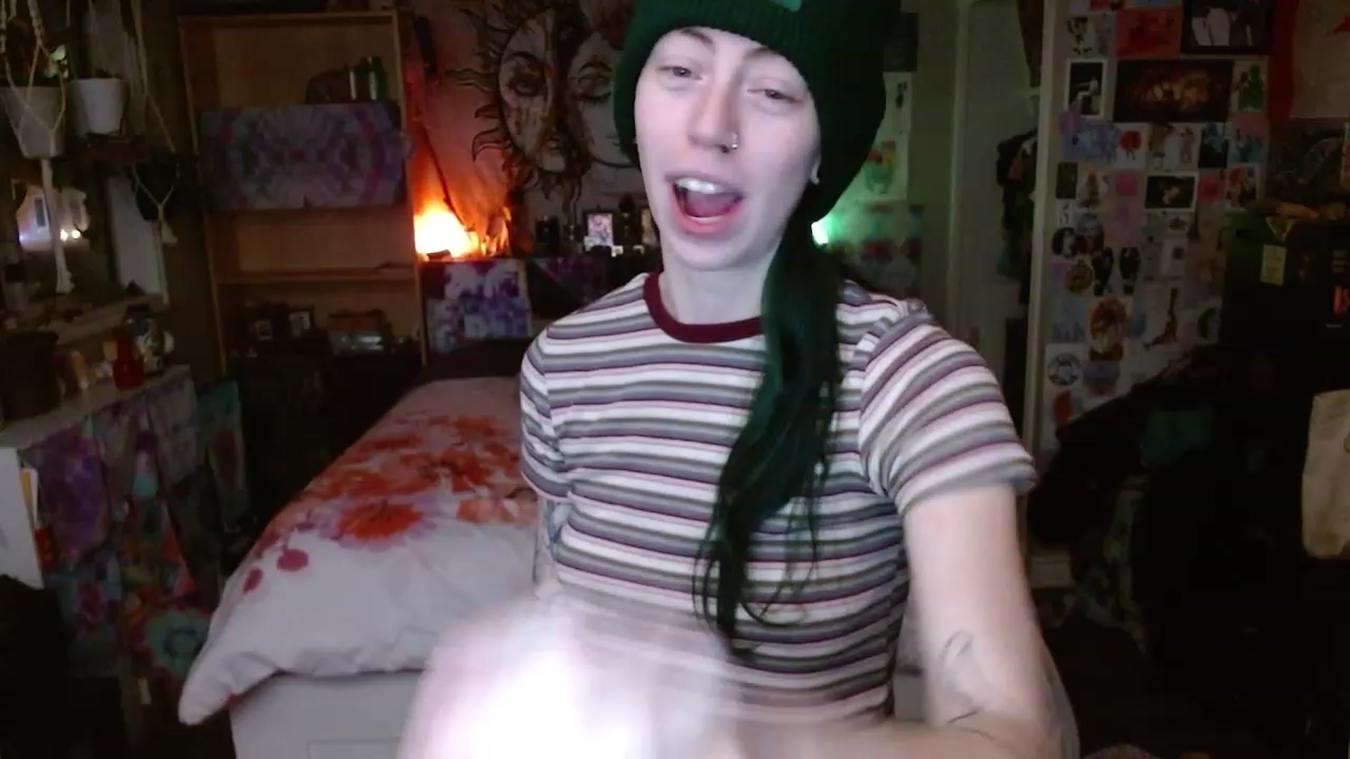 Gallery image thumbnail from AutumnCitrine's myfreecams stream on, 01/08/2023, 03:08 image 8 of 20