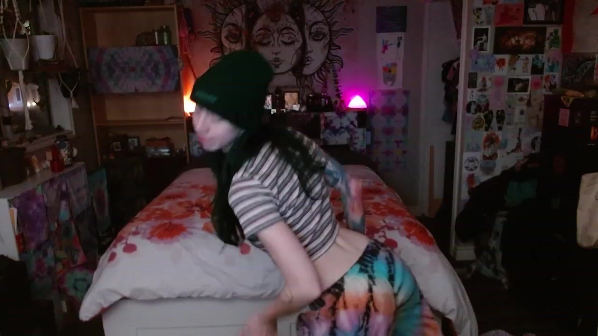 Gallery image thumbnail from AutumnCitrine's myfreecams stream on, 01/08/2023, 03:08 image 10 of 20