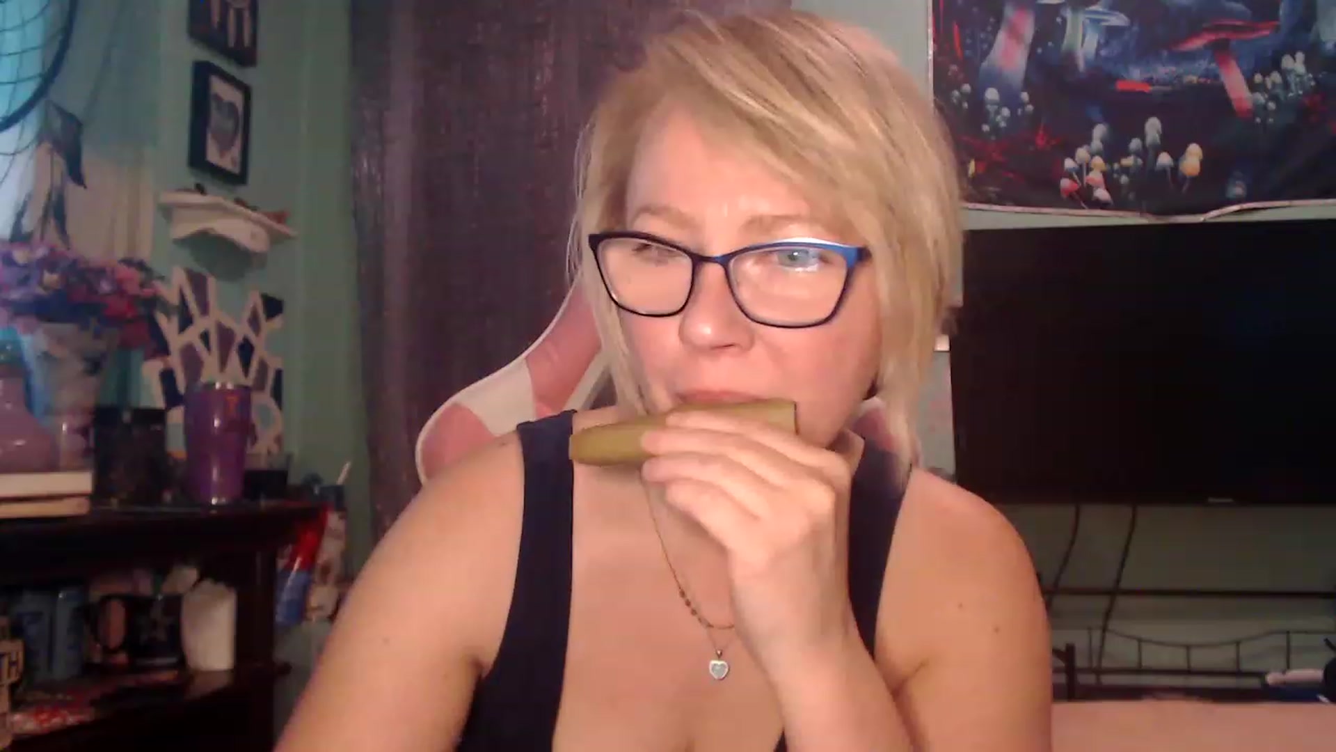 Gallery image thumbnail from AutumnEnvy's myfreecams stream on, 11/15/2022, 15:54 image 2 of 20