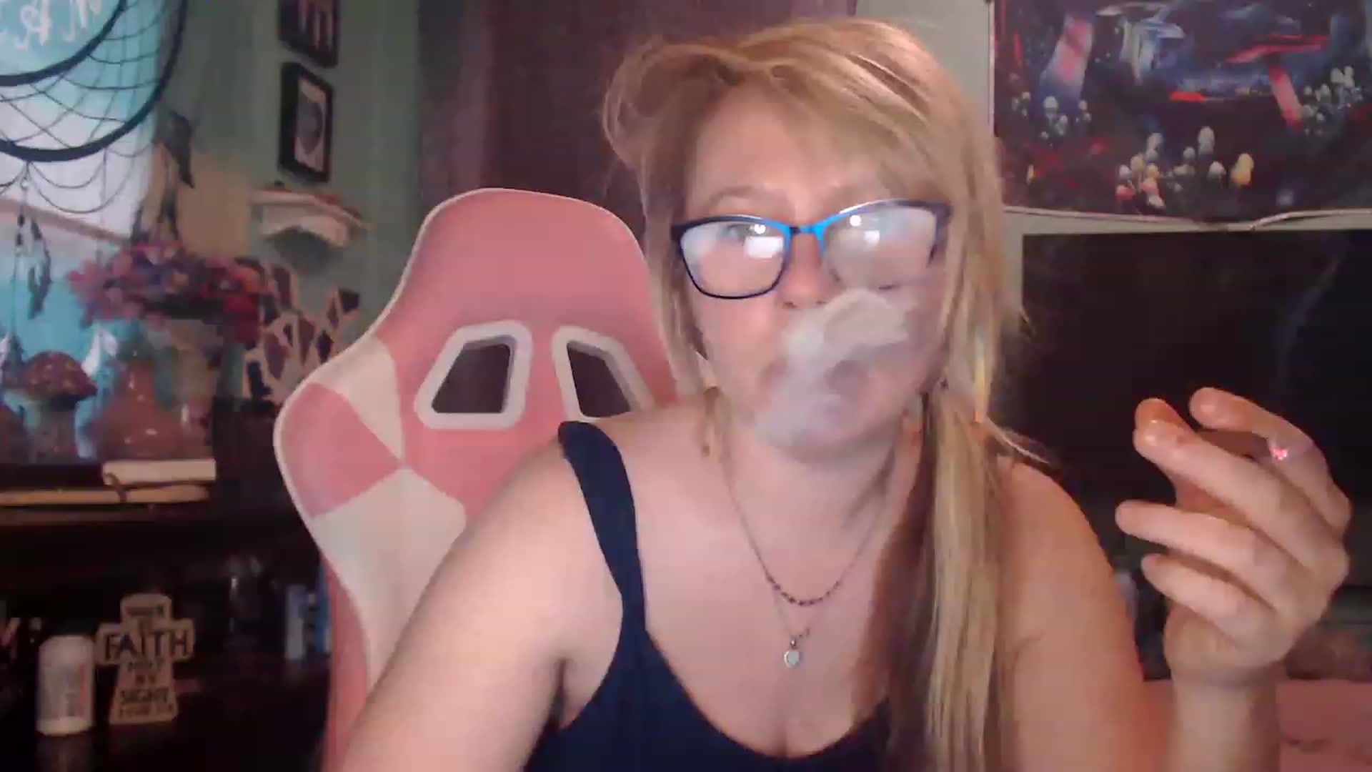 Gallery image thumbnail from AutumnEnvy's myfreecams stream on, 11/22/2022, 16:55 image 19 of 20