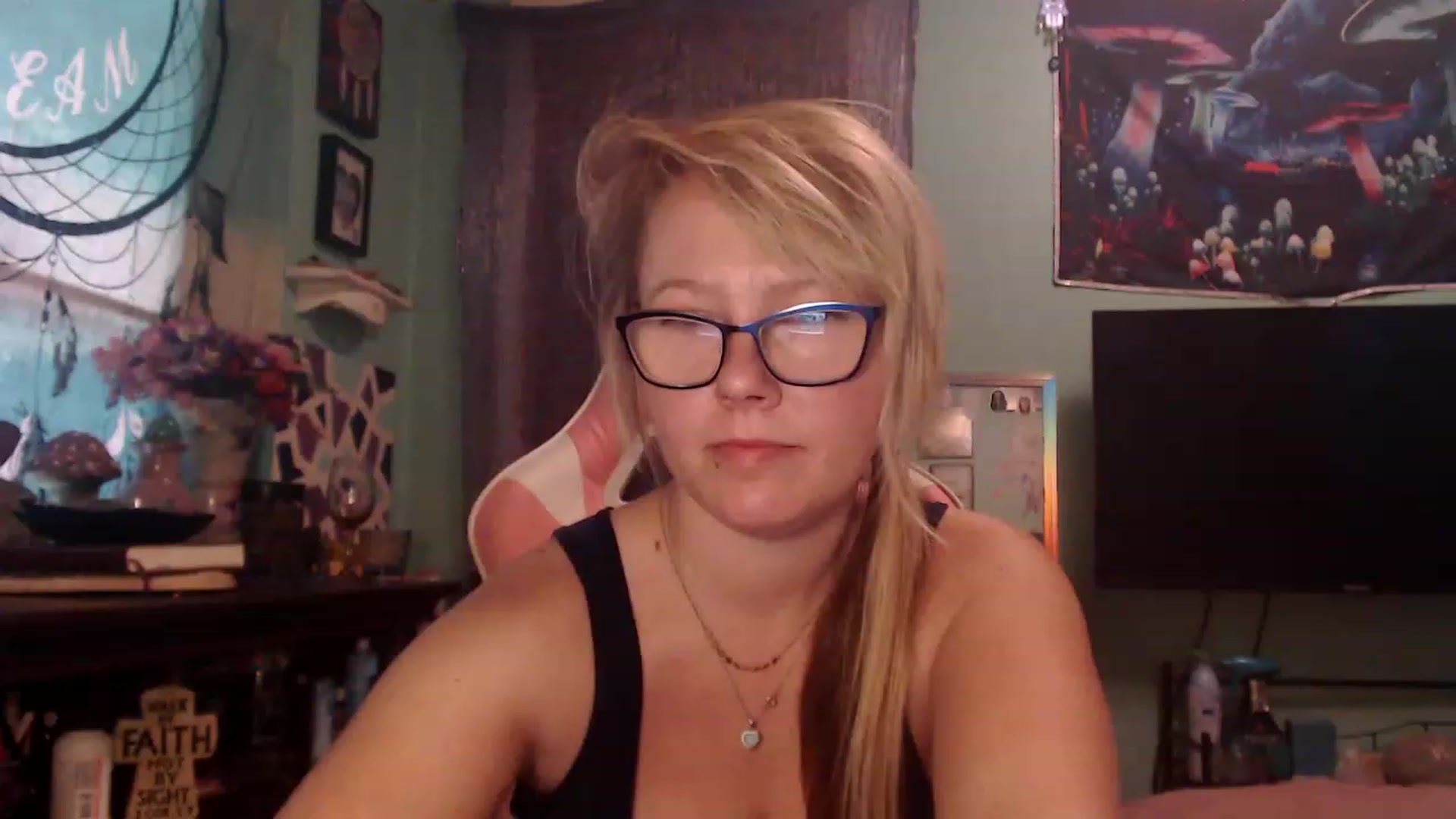 Gallery image thumbnail from AutumnEnvy's myfreecams stream on, 11/22/2022, 16:55 image 3 of 20