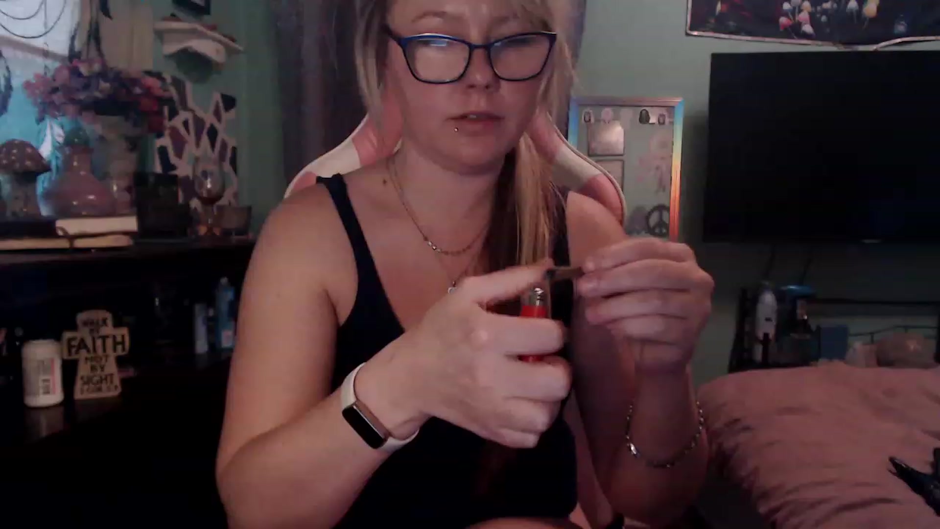 Gallery image thumbnail from AutumnEnvy's myfreecams stream on, 11/22/2022, 19:26 image 6 of 20