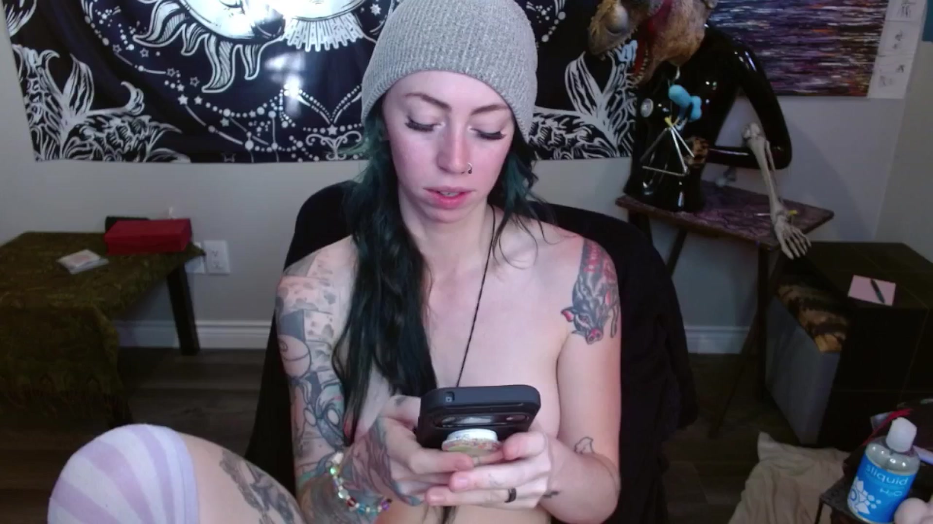 Gallery image thumbnail from AutumnIsBack's myfreecams stream on, 09/17/2025, 24:35 image 18 of 20