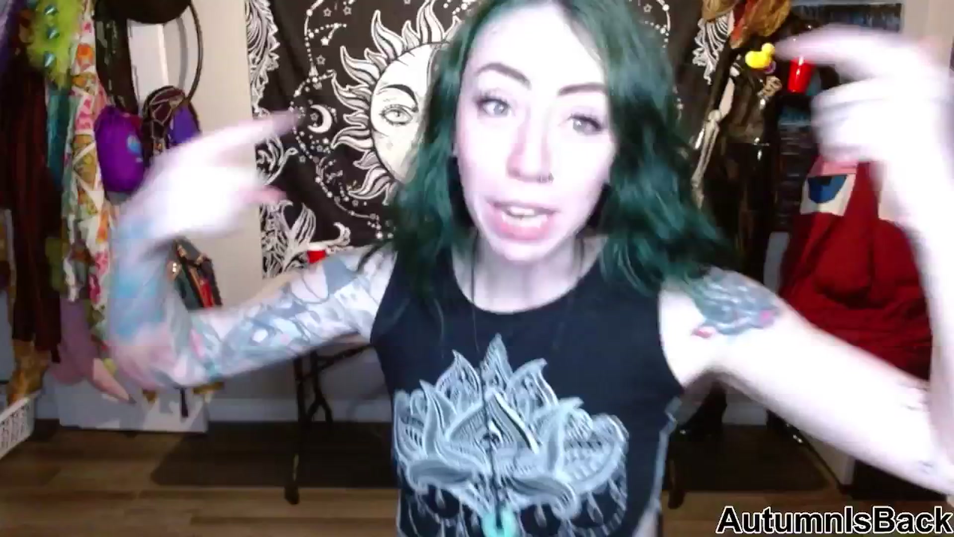 Gallery image thumbnail from AutumnIsBack's myfreecams stream on, 11/15/2025, 04:32 image 10 of 20