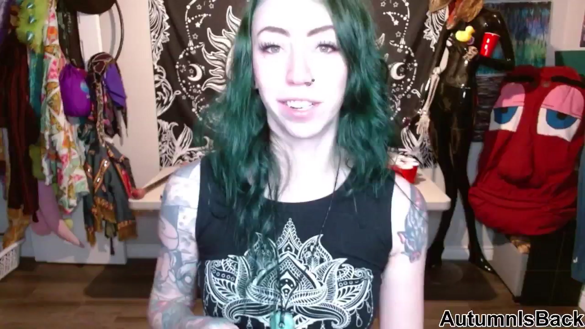 Gallery image thumbnail from AutumnIsBack's myfreecams stream on, 11/15/2025, 04:32 image 2 of 20