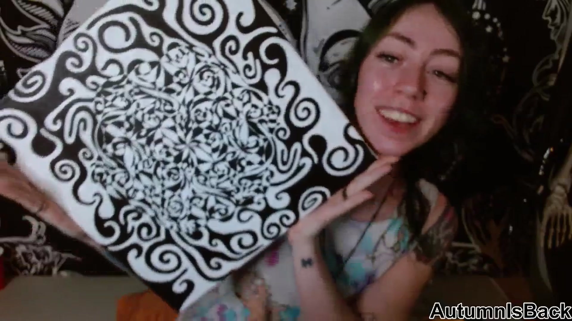 Gallery image thumbnail from AutumnIsBack's myfreecams stream on, 11/29/2025, 07:39 image 6 of 20