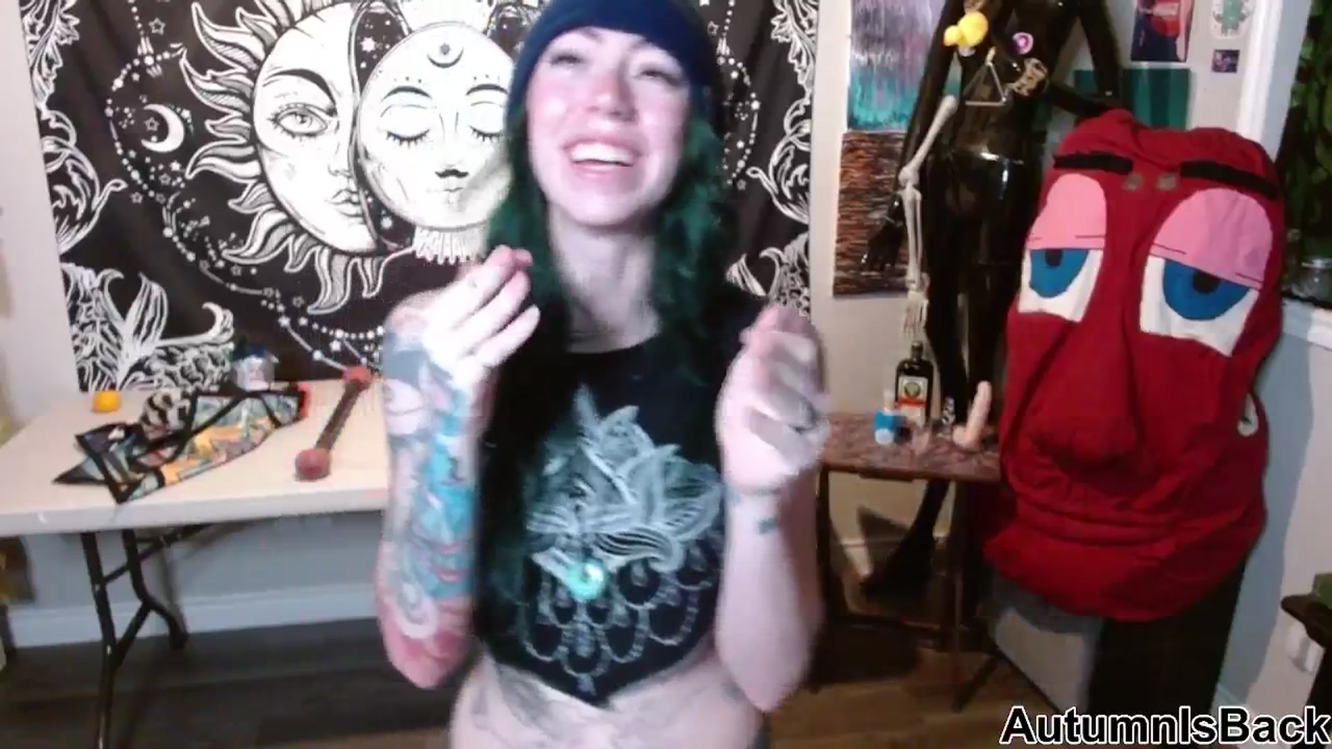 Gallery image thumbnail from AutumnIsBack's myfreecams stream on, 12/13/2025, 05:07 image 3 of 20