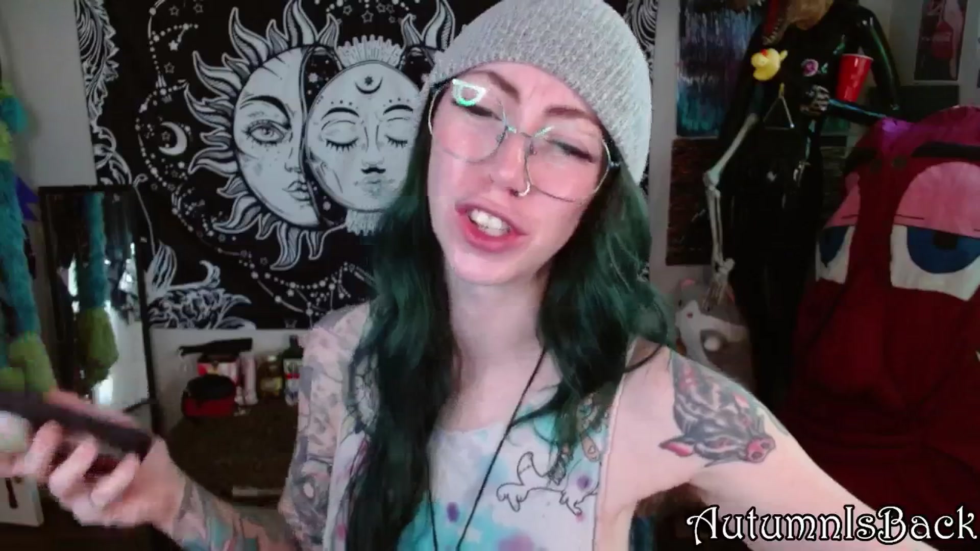 Gallery image thumbnail from AutumnIsBack's myfreecams stream on, 02/25/2026, 24:17 image 12 of 20