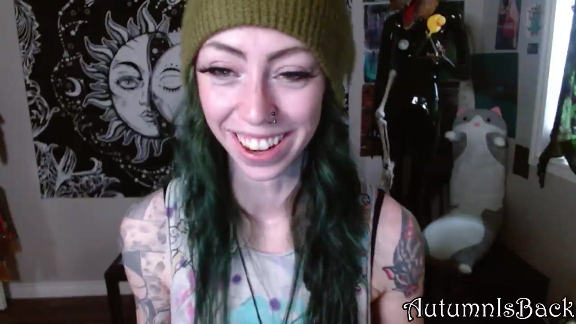Gallery image thumbnail from AutumnIsBack's myfreecams stream on, 04/25/2026, 04:07 image 5 of 20