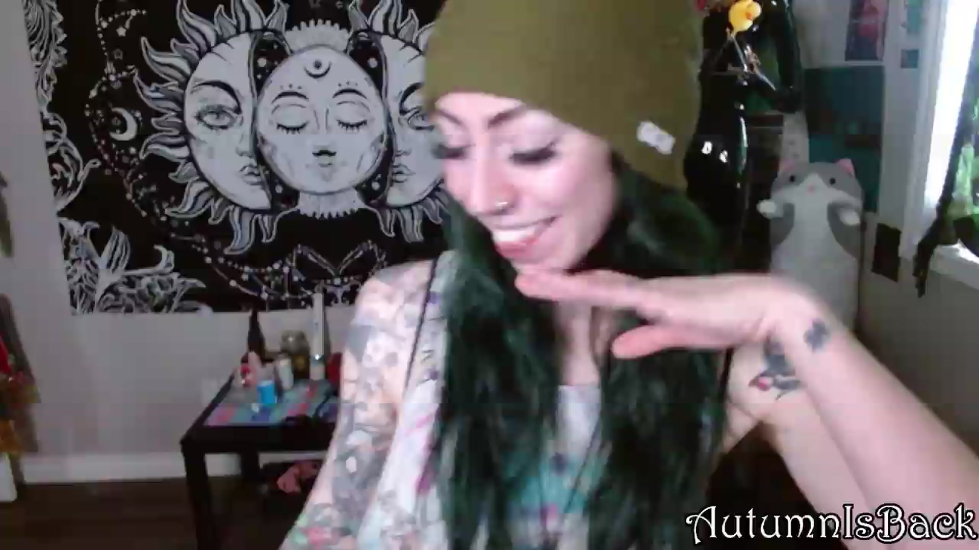 Gallery image thumbnail from AutumnIsBack's myfreecams stream on, 04/25/2026, 04:07 image 1 of 20