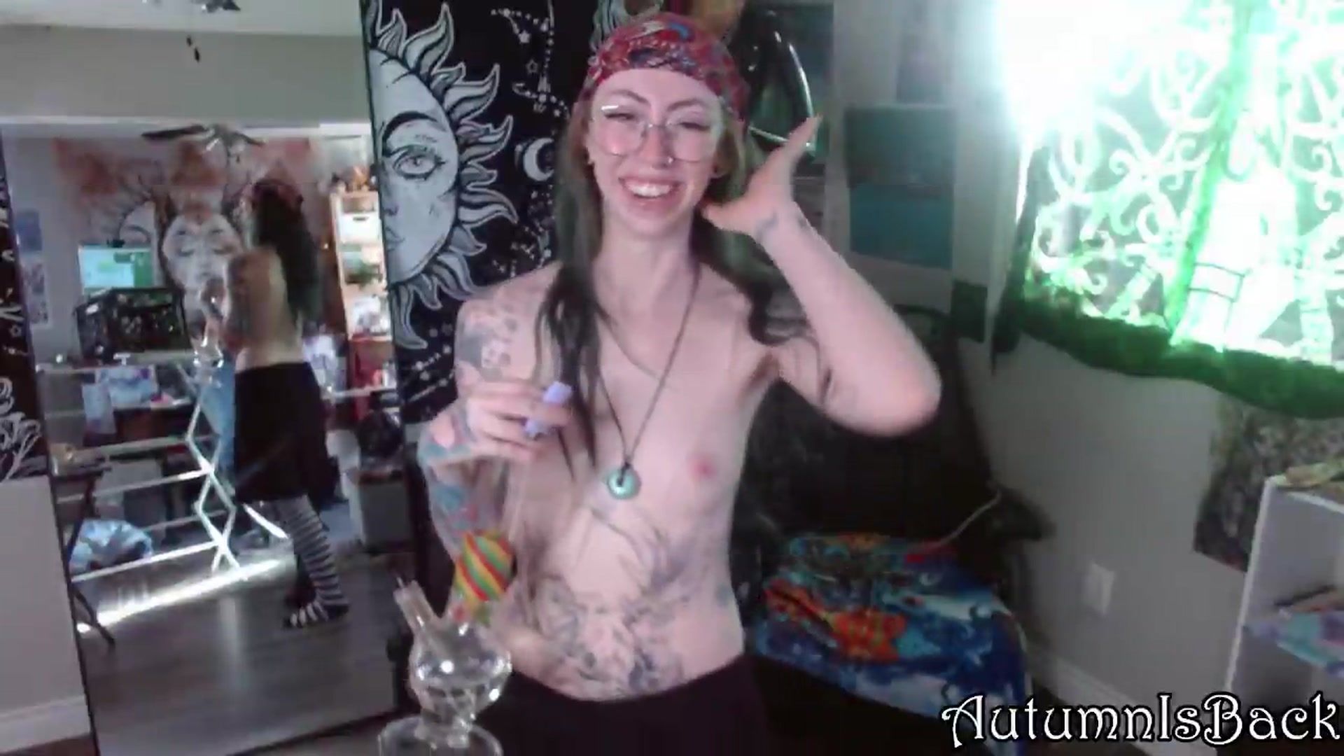 Gallery image thumbnail from AutumnIsBack's myfreecams stream on, 07/16/2026, 03:19 image 6 of 20