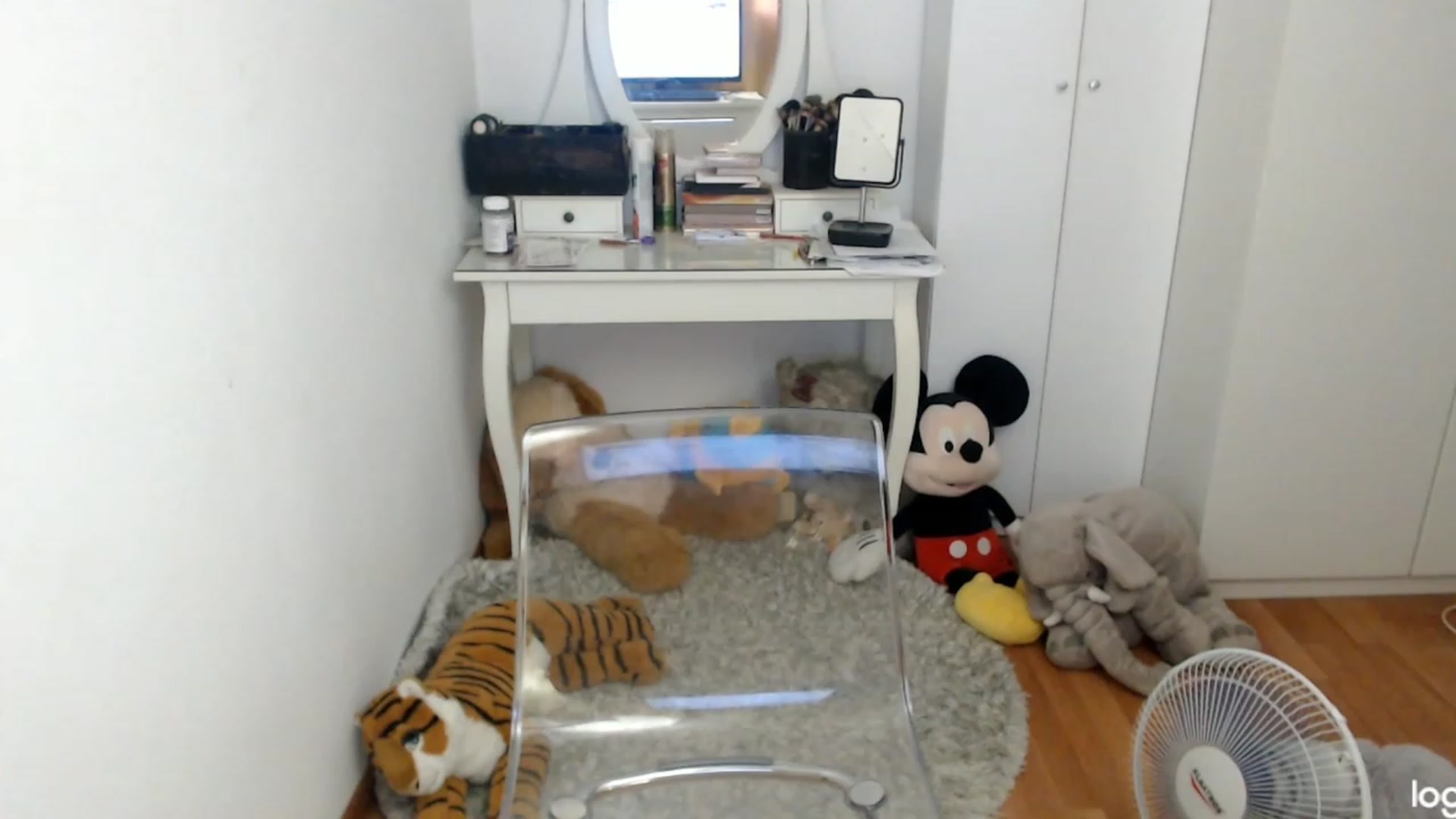 Gallery image thumbnail from AutumnJewel's myfreecams stream on, 09/09/2023, 10:22 image 4 of 20