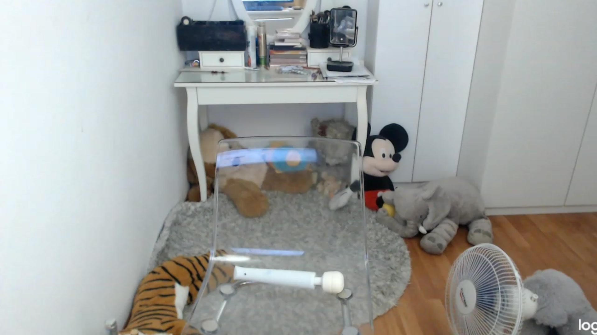 Gallery image thumbnail from AutumnJewel's myfreecams stream on, 09/13/2023, 08:41 image 4 of 20