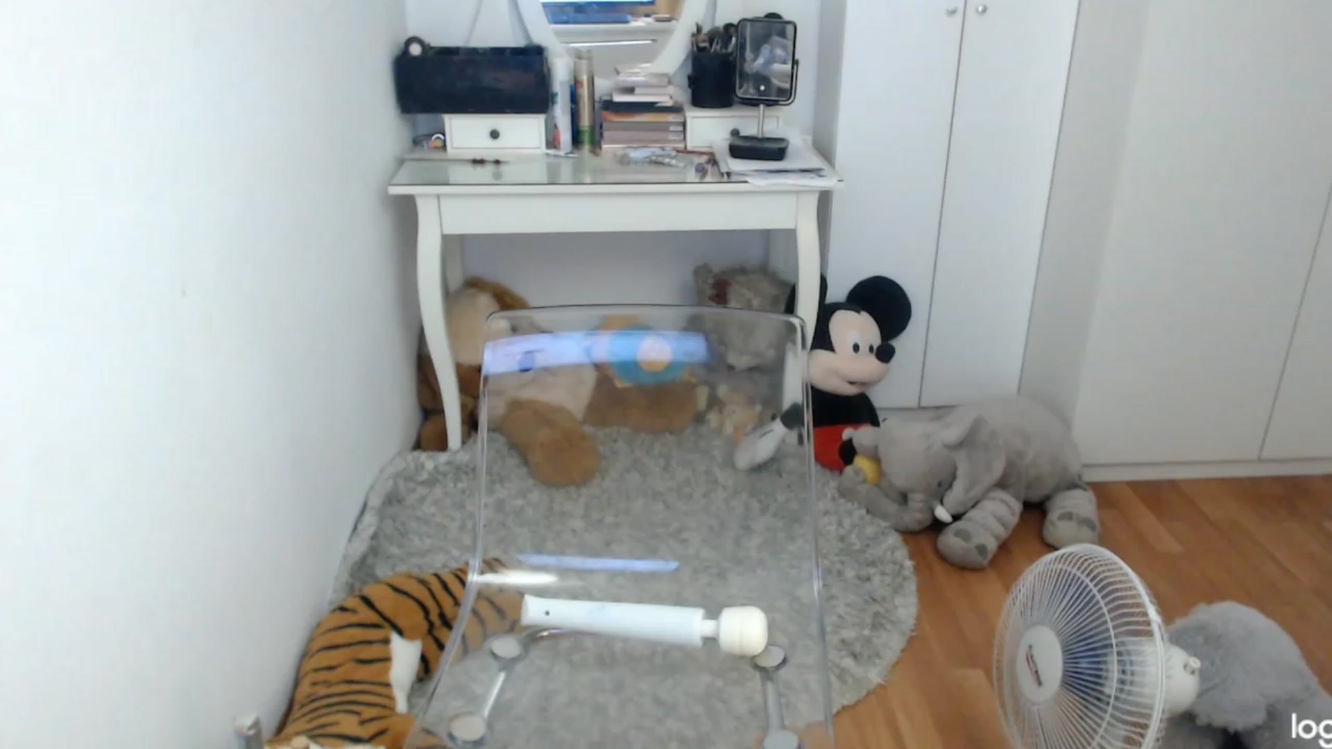 Gallery image thumbnail from AutumnJewel's myfreecams stream on, 09/13/2023, 08:41 image 3 of 20